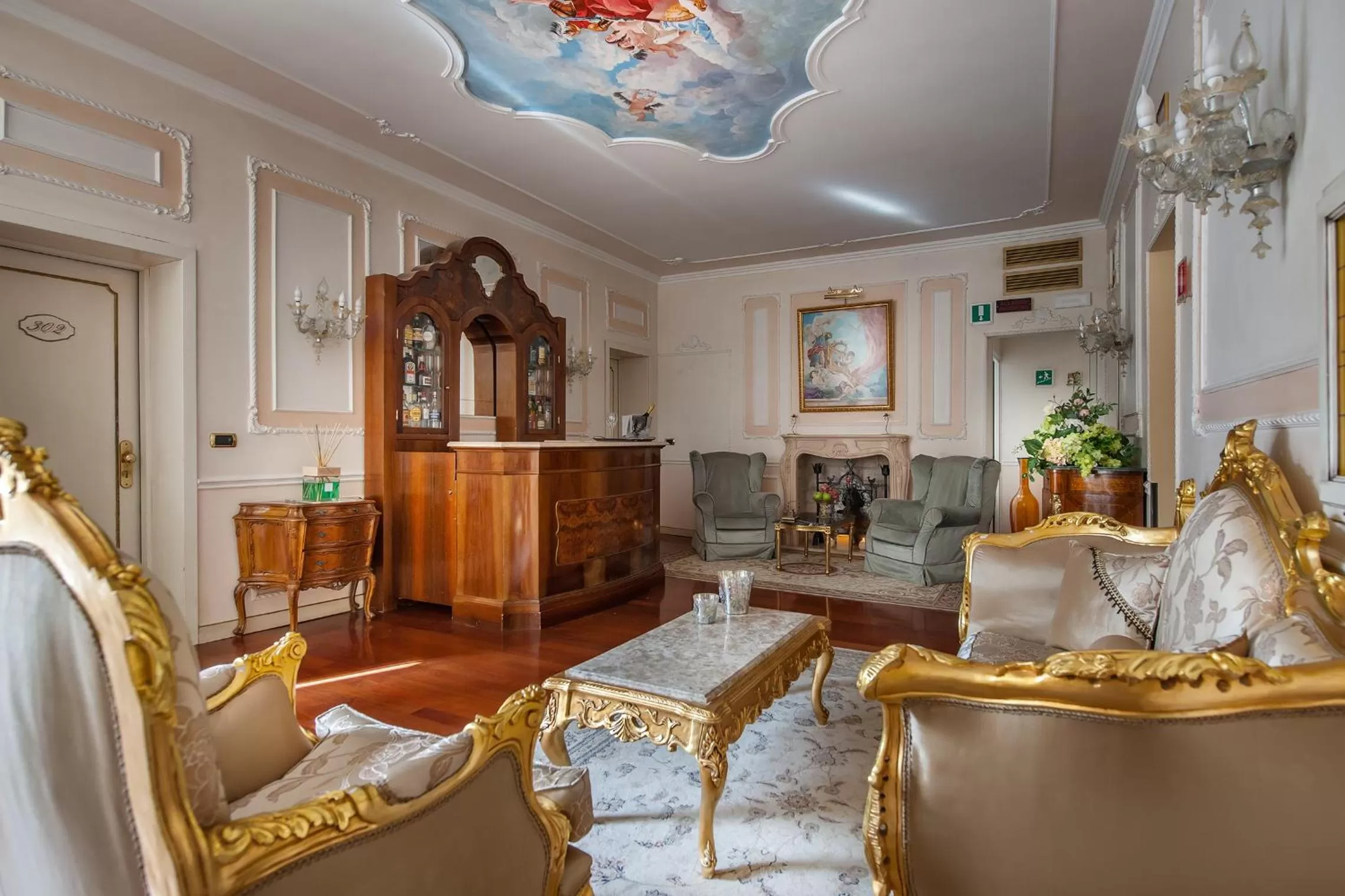 Lounge or bar in Hotel Ca' dei Conti