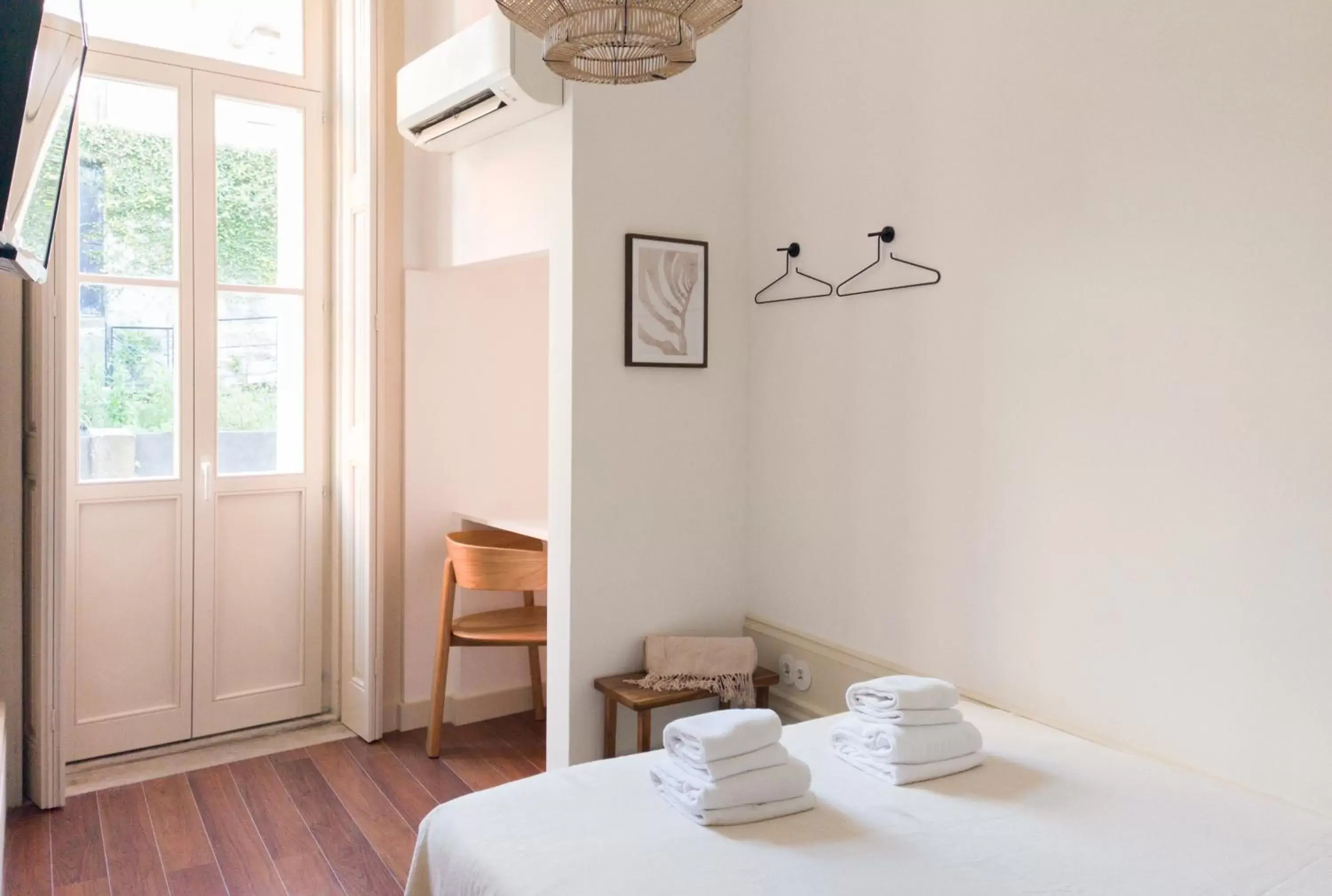 Double Room with Balcony in Alameda Suites @ Porto River Double Room with Balcony in Alameda Suites @ Porto River