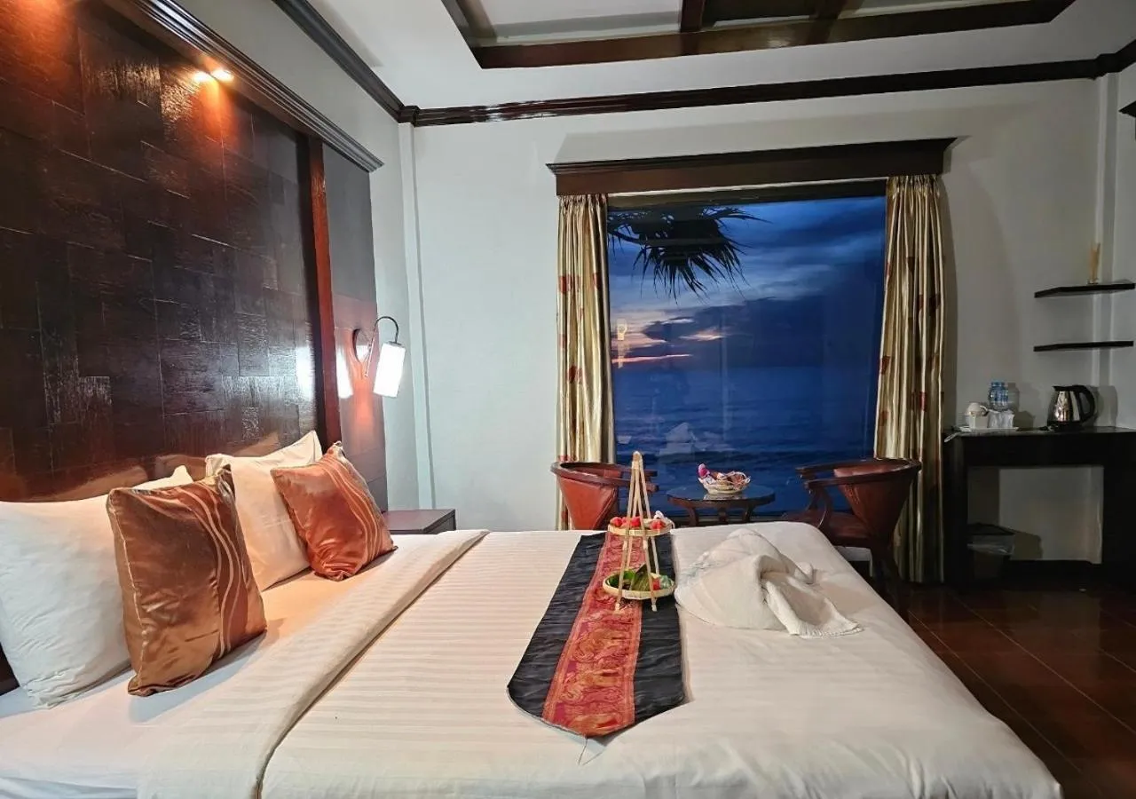 Bedroom, Bed in Lanta Nice Beach Resort - SHA Extra Plus