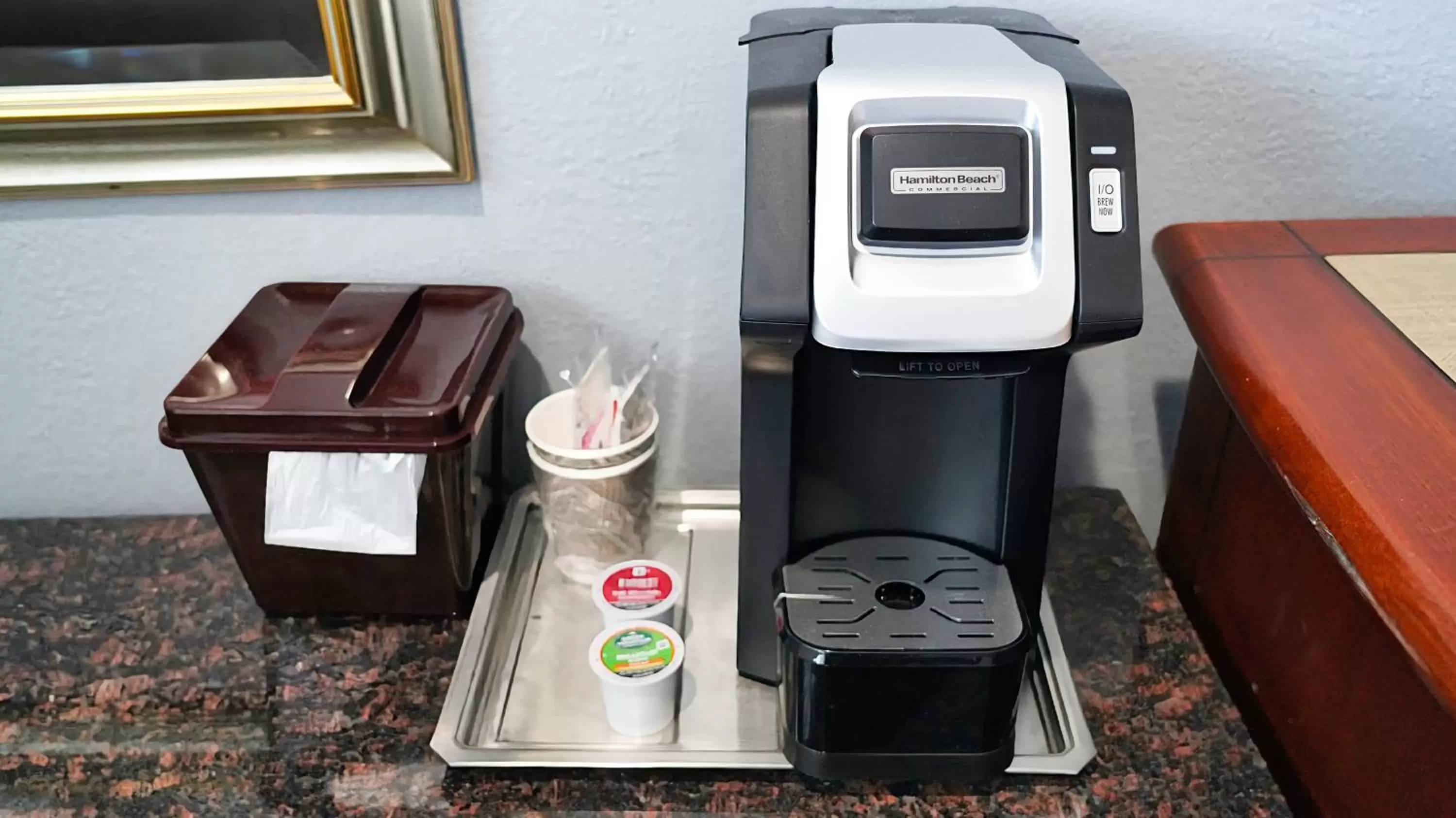 Coffee/tea facilities in SeaSide Inn & Suites