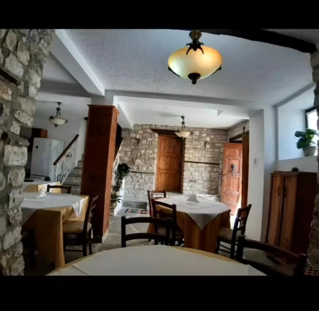 Restaurant/Places to Eat in Guest House J.Prifti