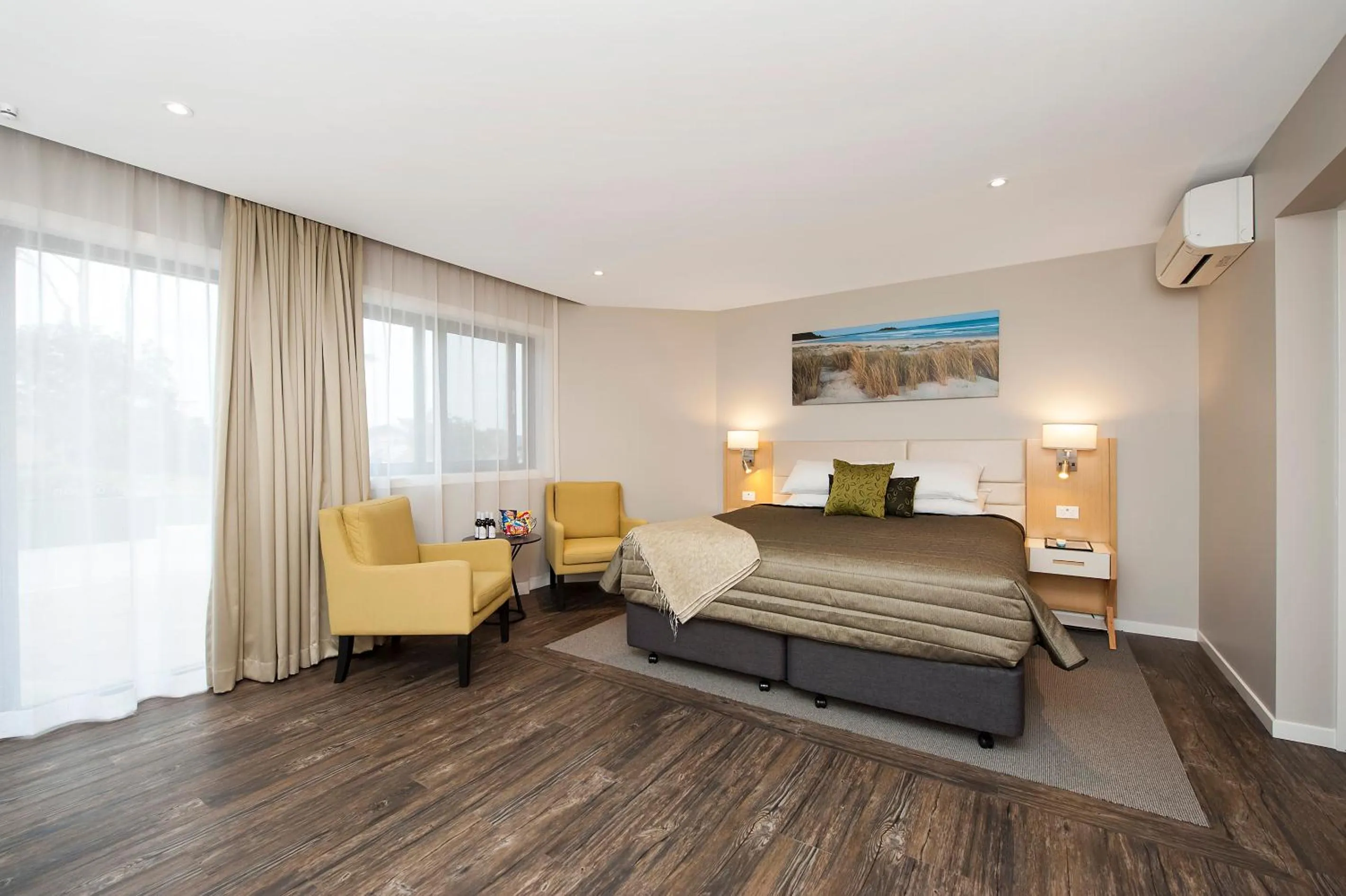 Photo of the whole room in Allure On Ocean Motel - Mollymook Beach