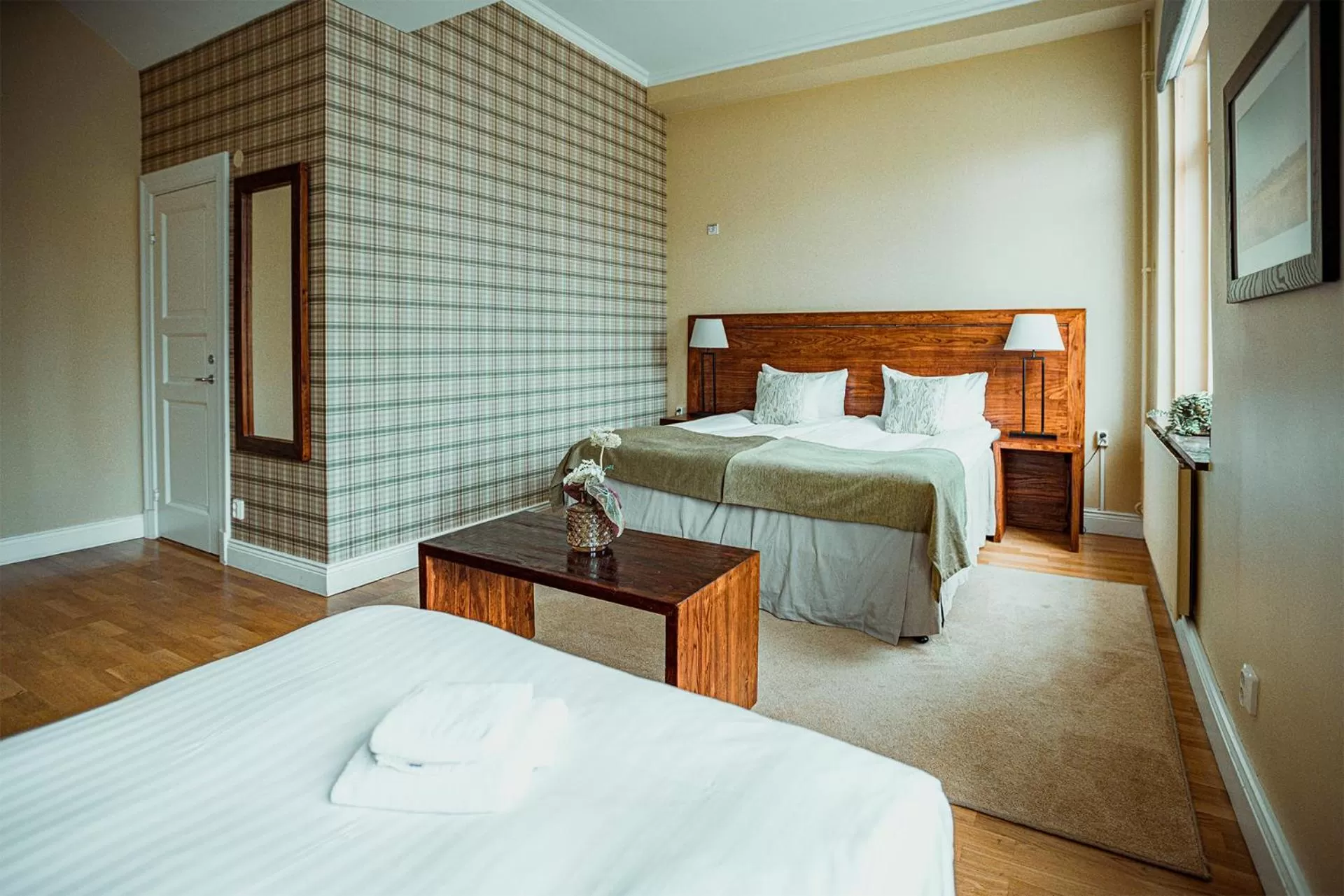 Bedroom, Bed in Sunlight Hotel Conference & Spa