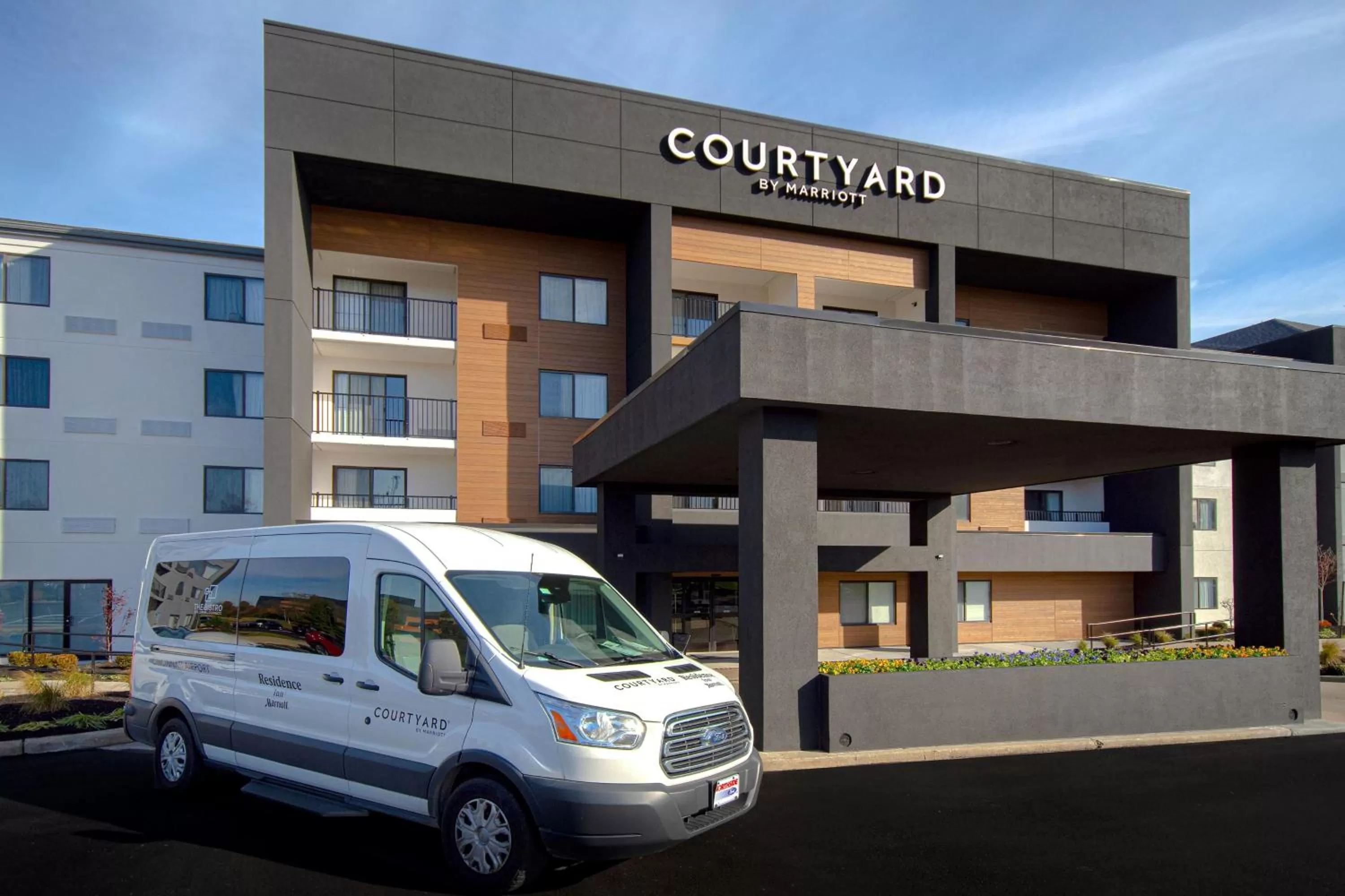 Property building in Courtyard by Marriott Cincinnati Airport