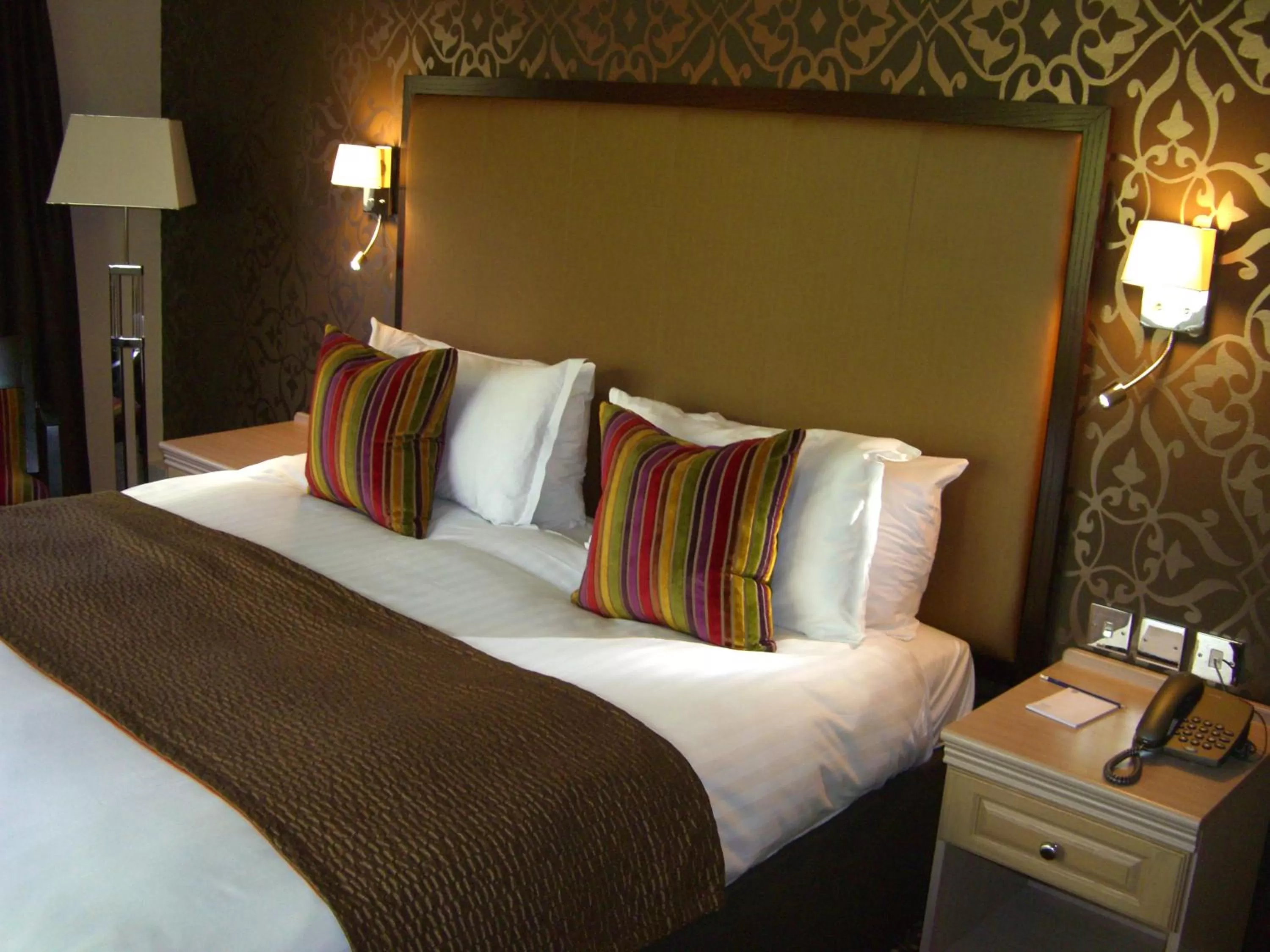 Bedroom, Bed in Ivy Hill Hotel, Sure Hotel Collection by Best Western