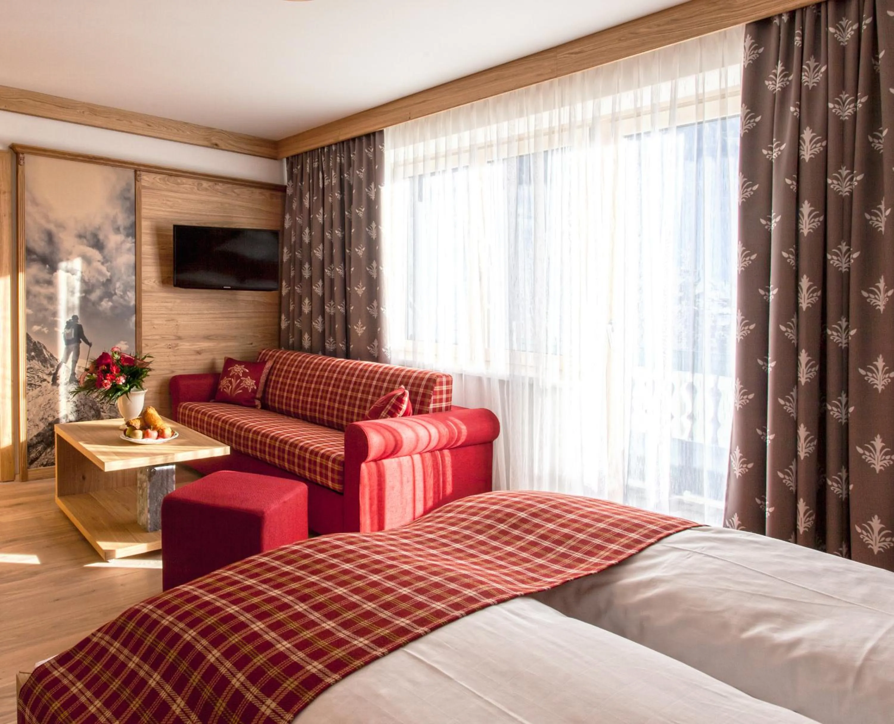 Photo of the whole room, Bed in Hotel Zum Stern