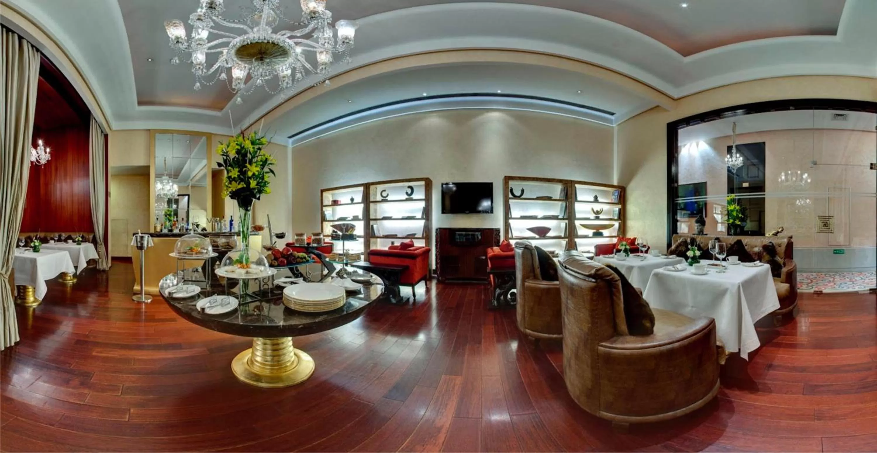 Living room in Radisson Blu MBD Hotel Noida