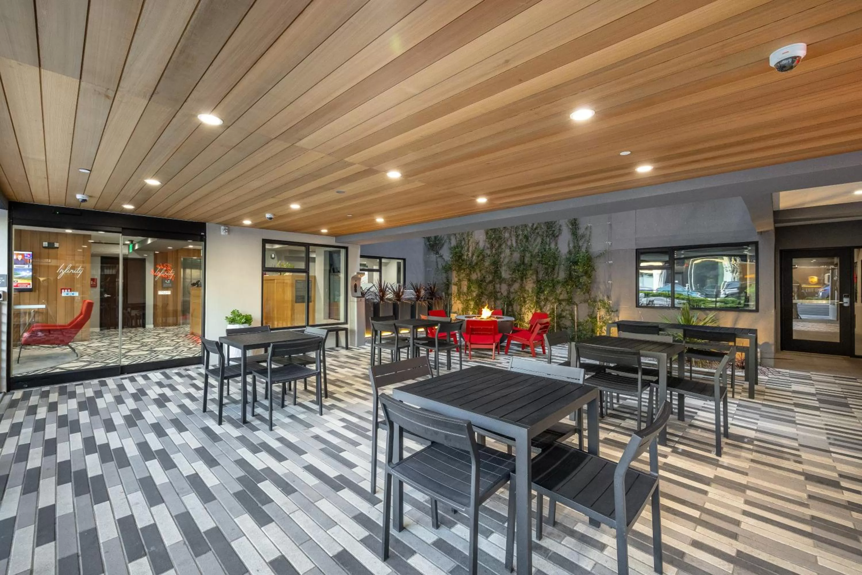 Inner courtyard view in Infinity Hotel San Francisco, Tapestry Collection by Hilton