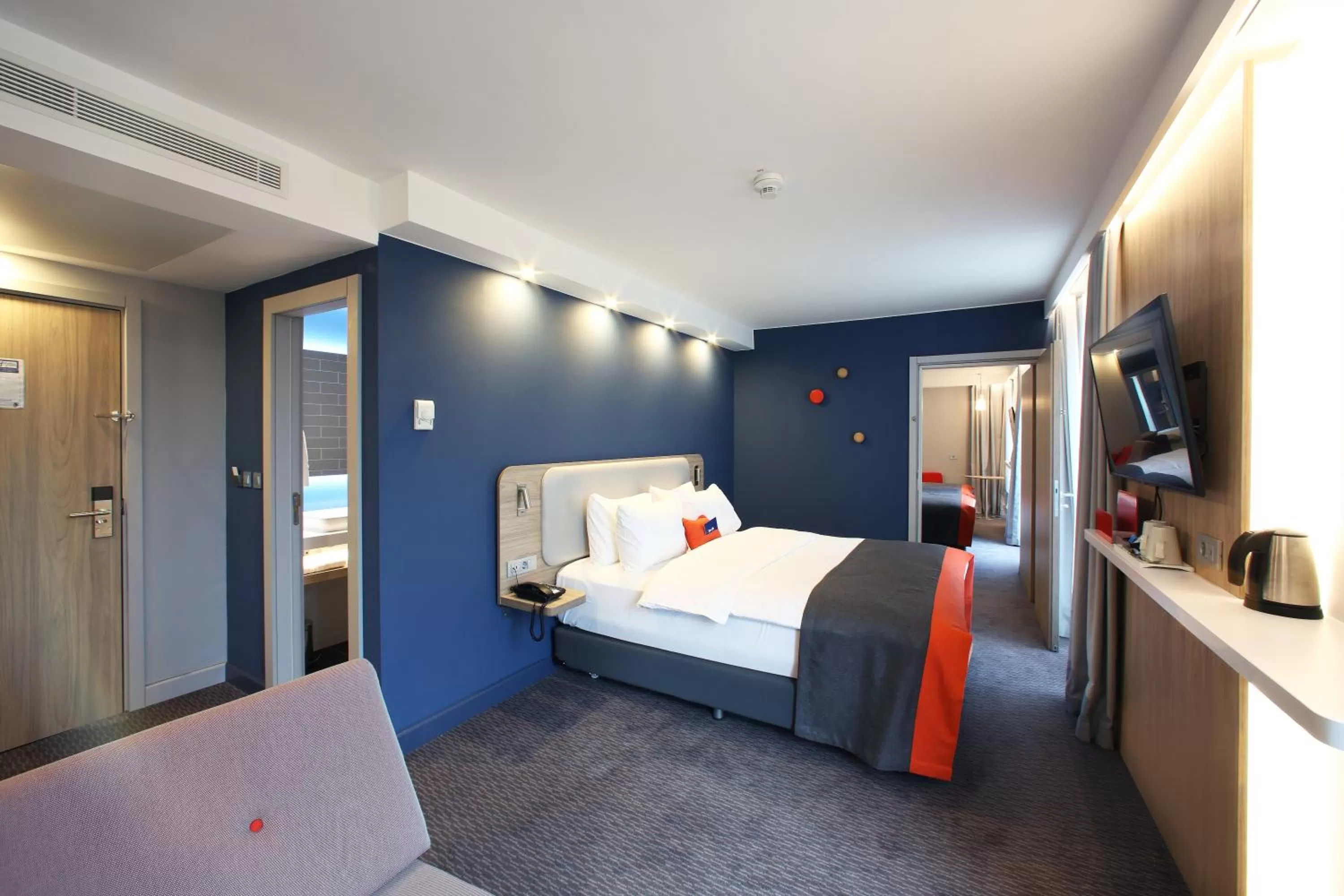 Photo of the whole room, Bed in Holiday Inn Express - Ljubljana by IHG