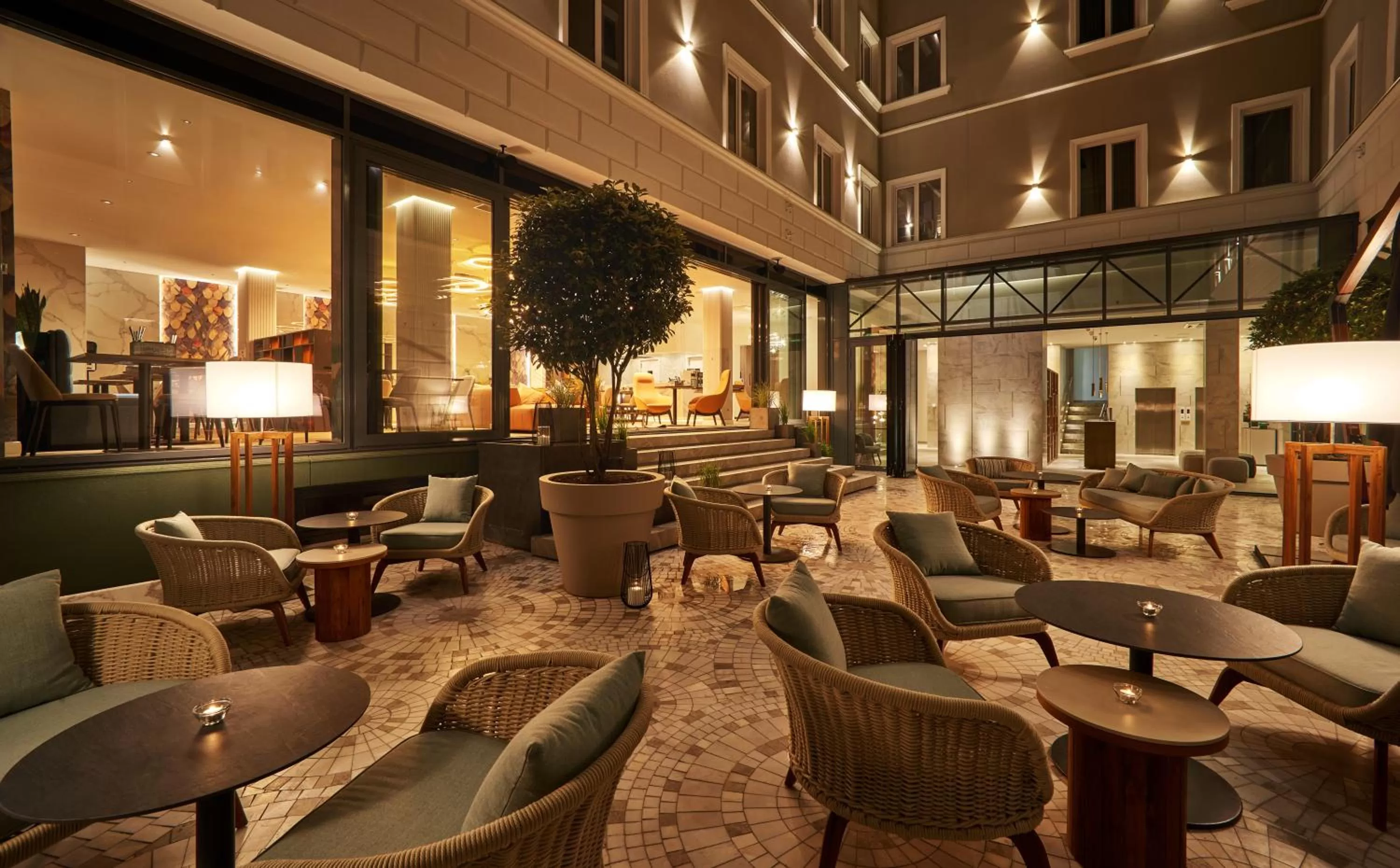 Restaurant/places to eat in Radisson Hotel City Centre Odesa