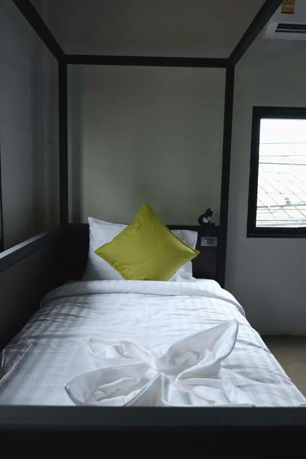 Bed in THE TREE Sleep and Space