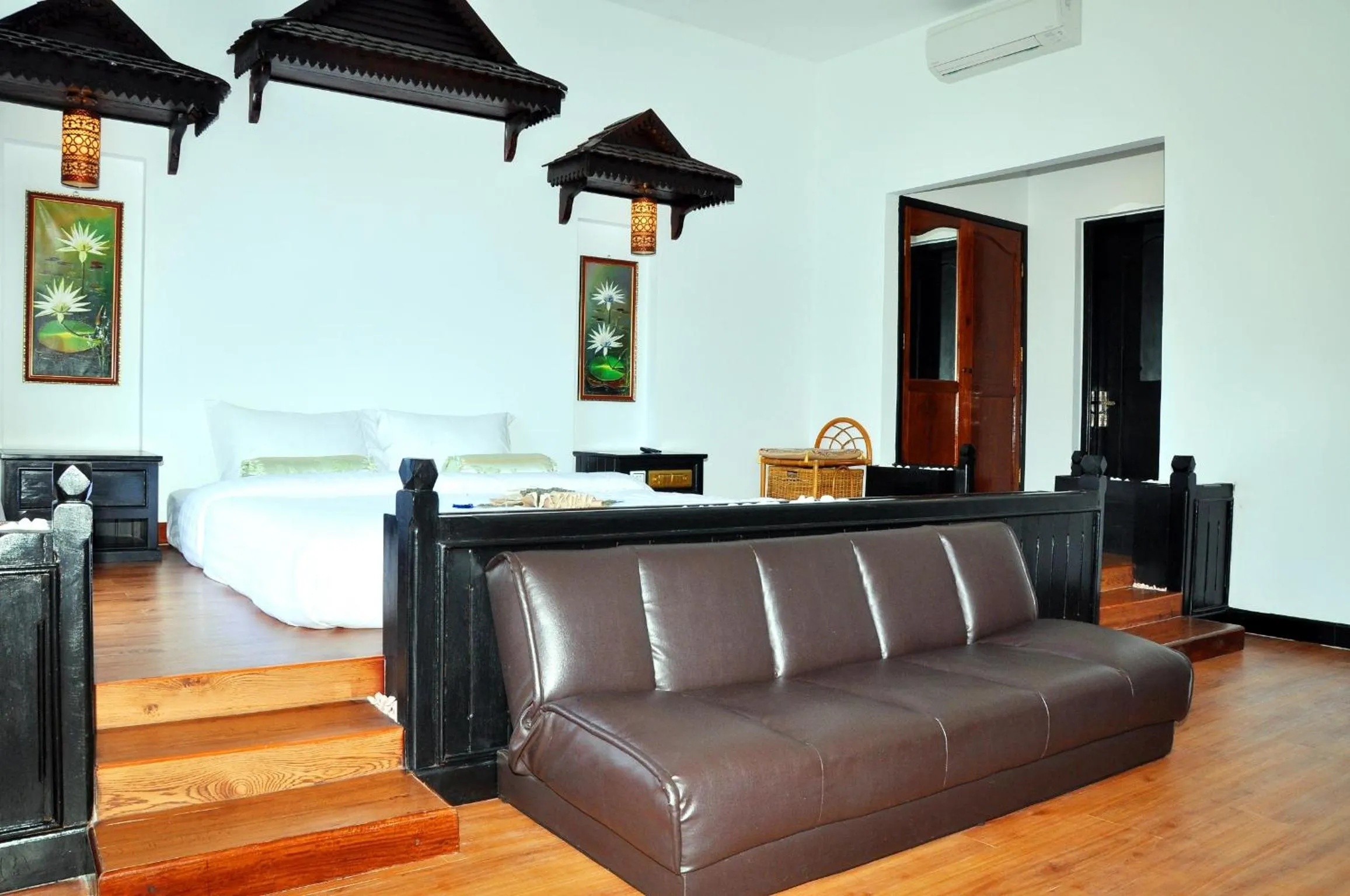 Seating area, Bed in Vimean Sovannaphoum Resort