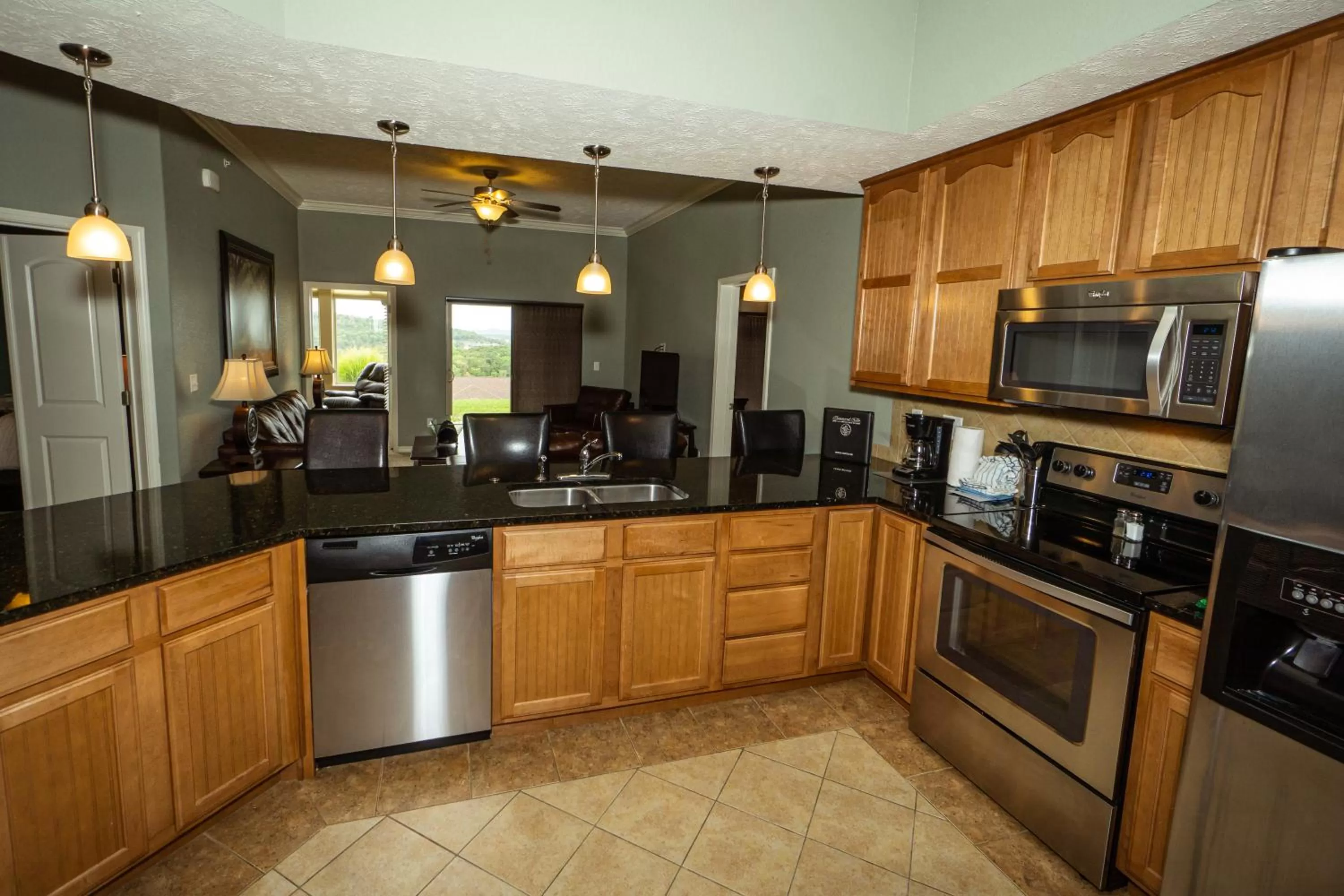 Kitchen or kitchenette in Majestic at Table Rock