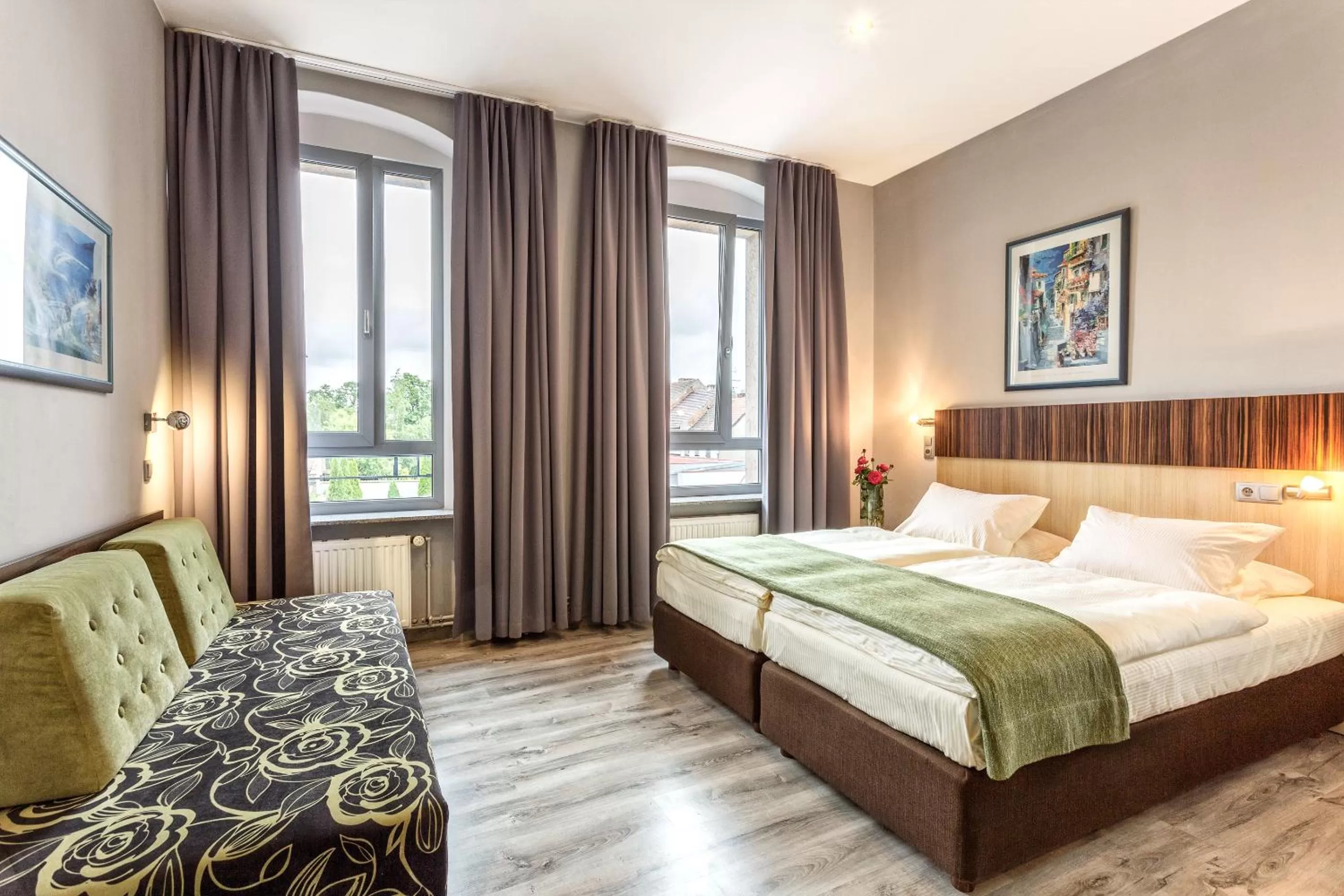 Photo of the whole room, Bed in Grand Boutique Hotel - dawny Hotel Kaliski Ratuszowy