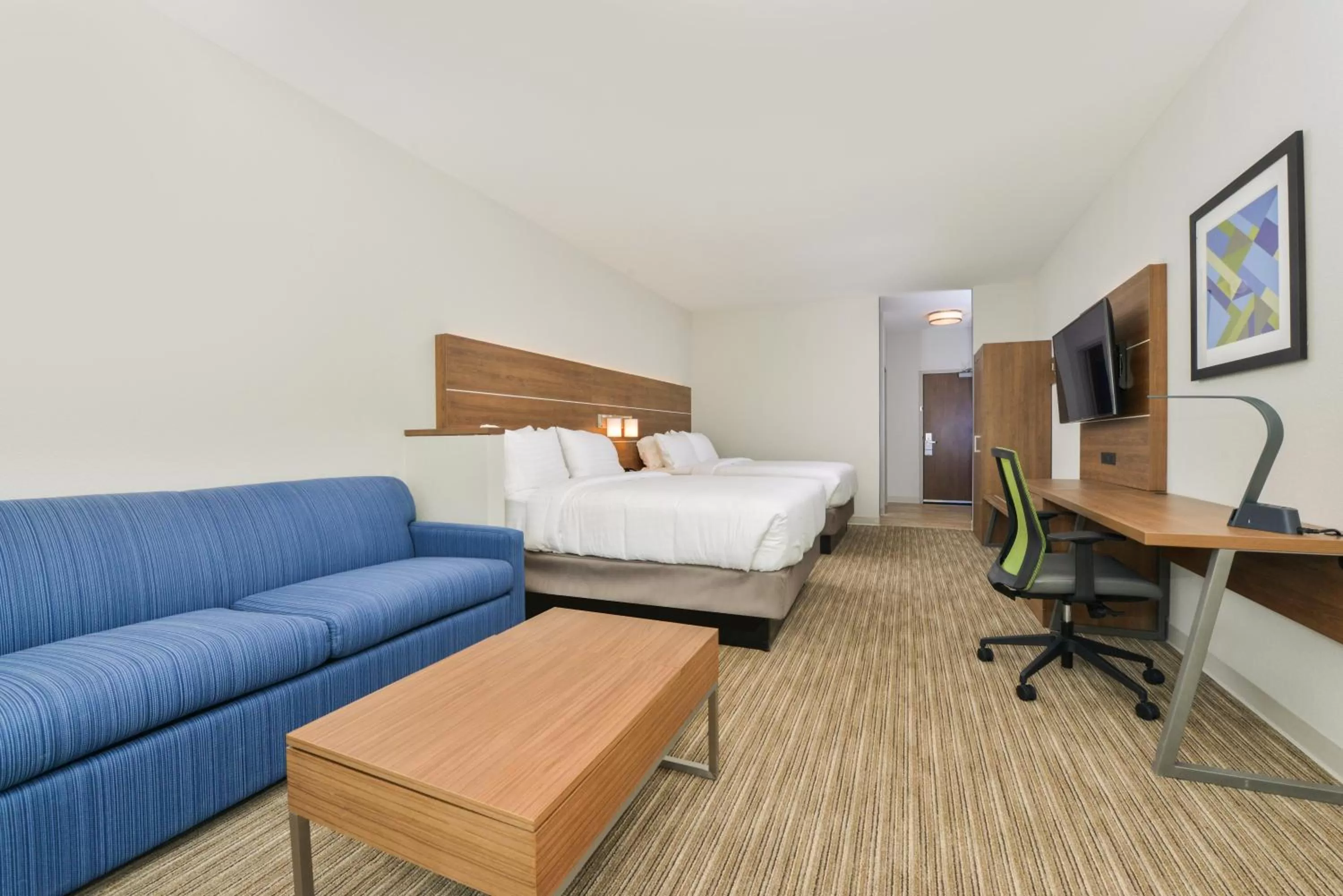 Photo of the whole room, Bed in Holiday Inn Express & Suites - Chadron by IHG
