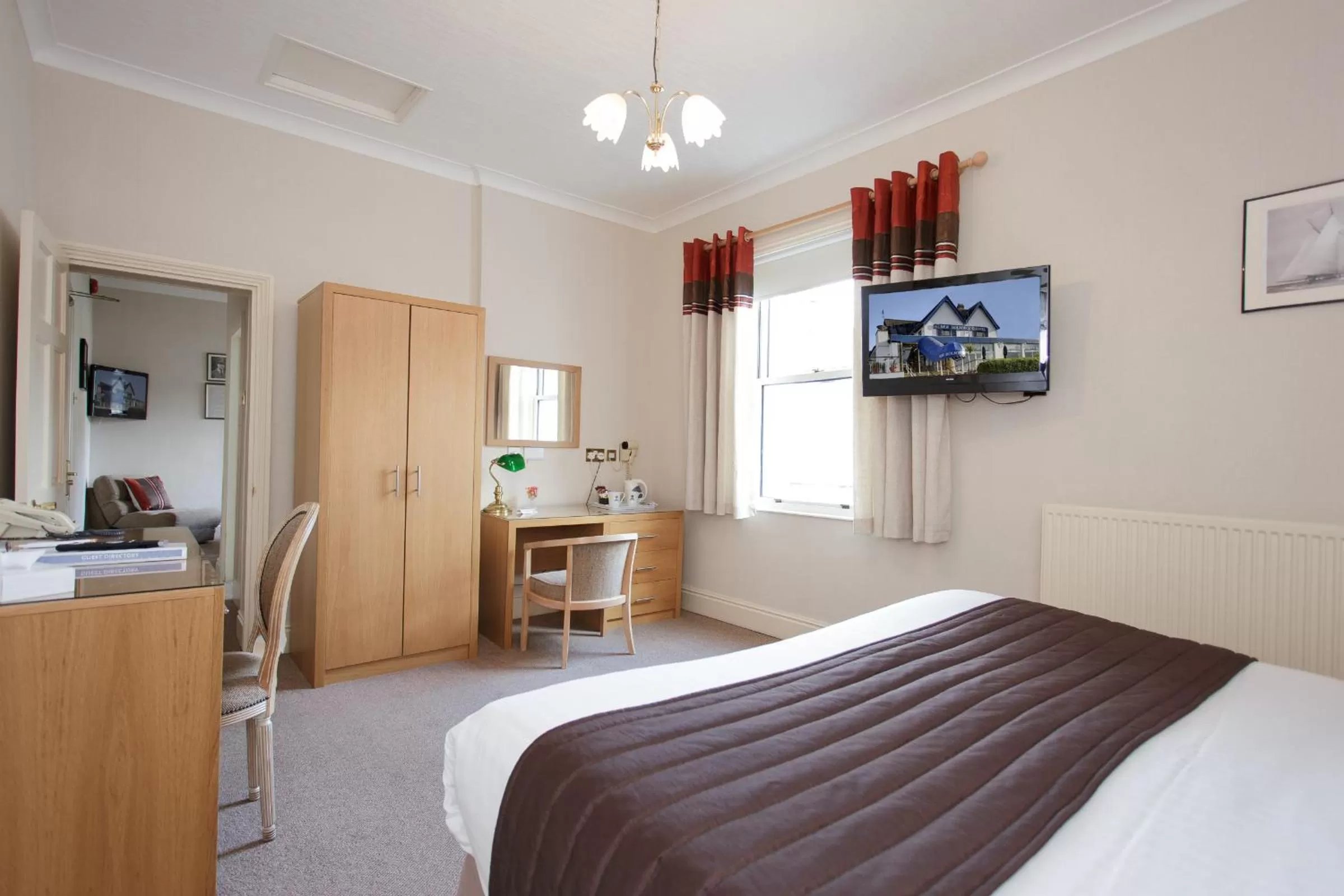 BEST WESTERN New Holmwood Hotel