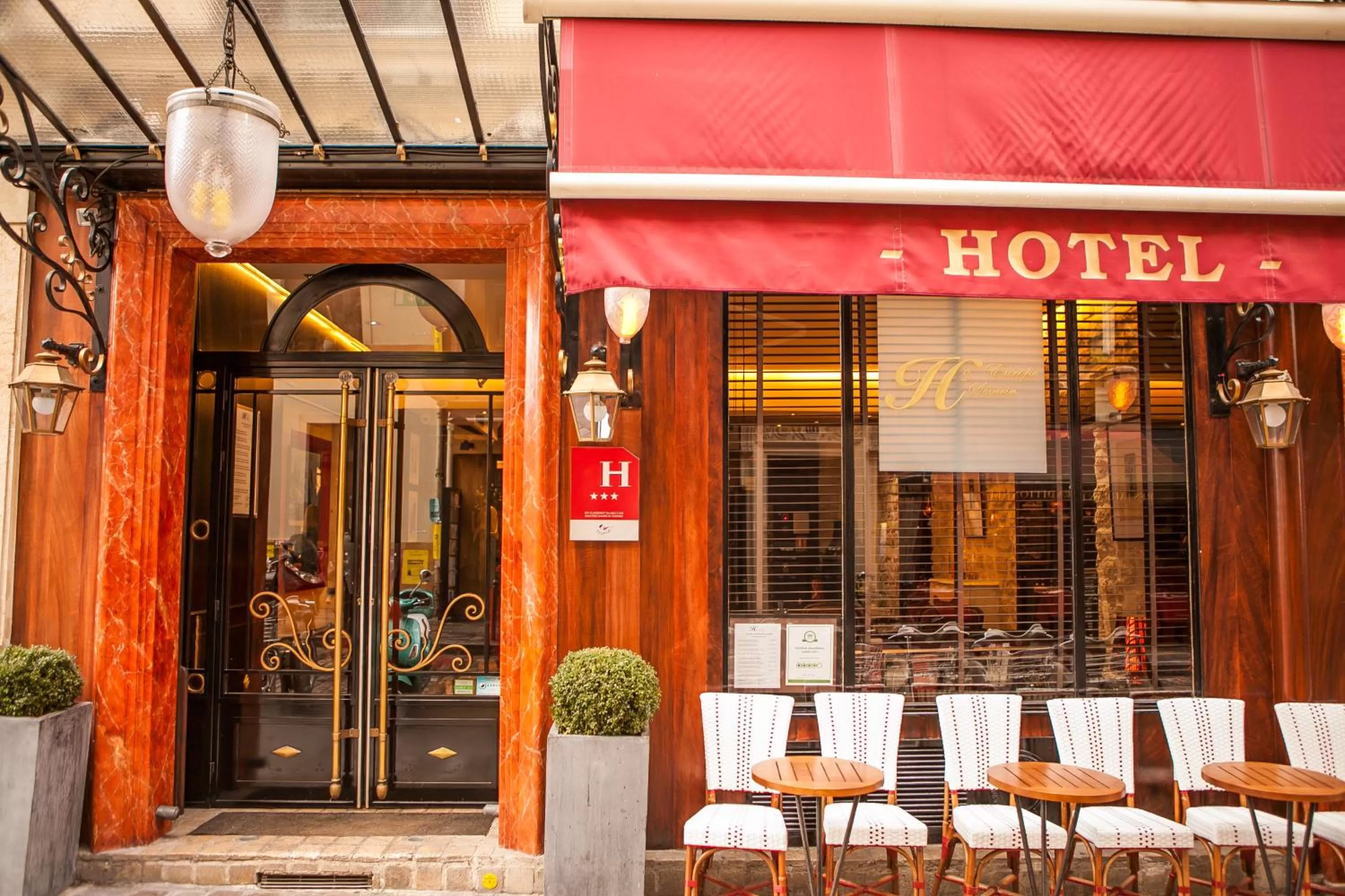 Facade/entrance in Europe Saint Severin-Paris Notre Dame