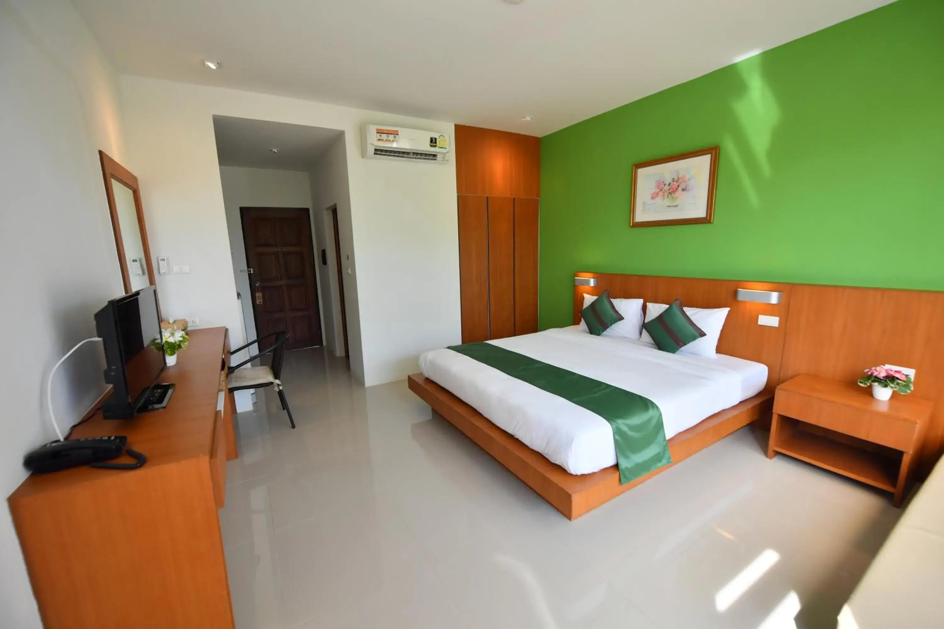 Superior Double Room with Balcony in The Touch Green Naiyang Hotel & Fitness Superior Double Room with Balcony in The Touch Green Naiyang Hotel & Fitness