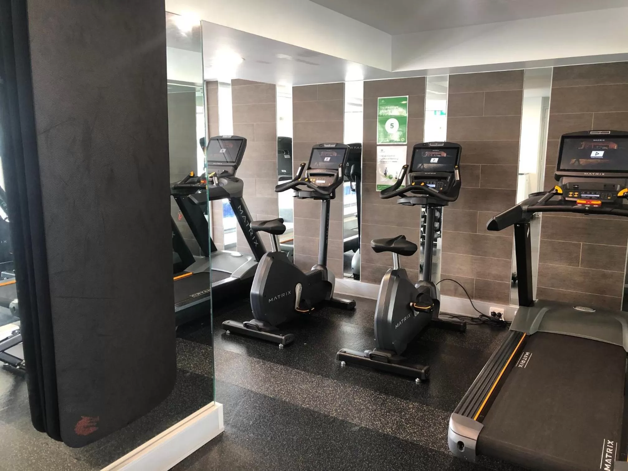 Fitness centre/facilities in Oaks Adelaide Embassy Suites
