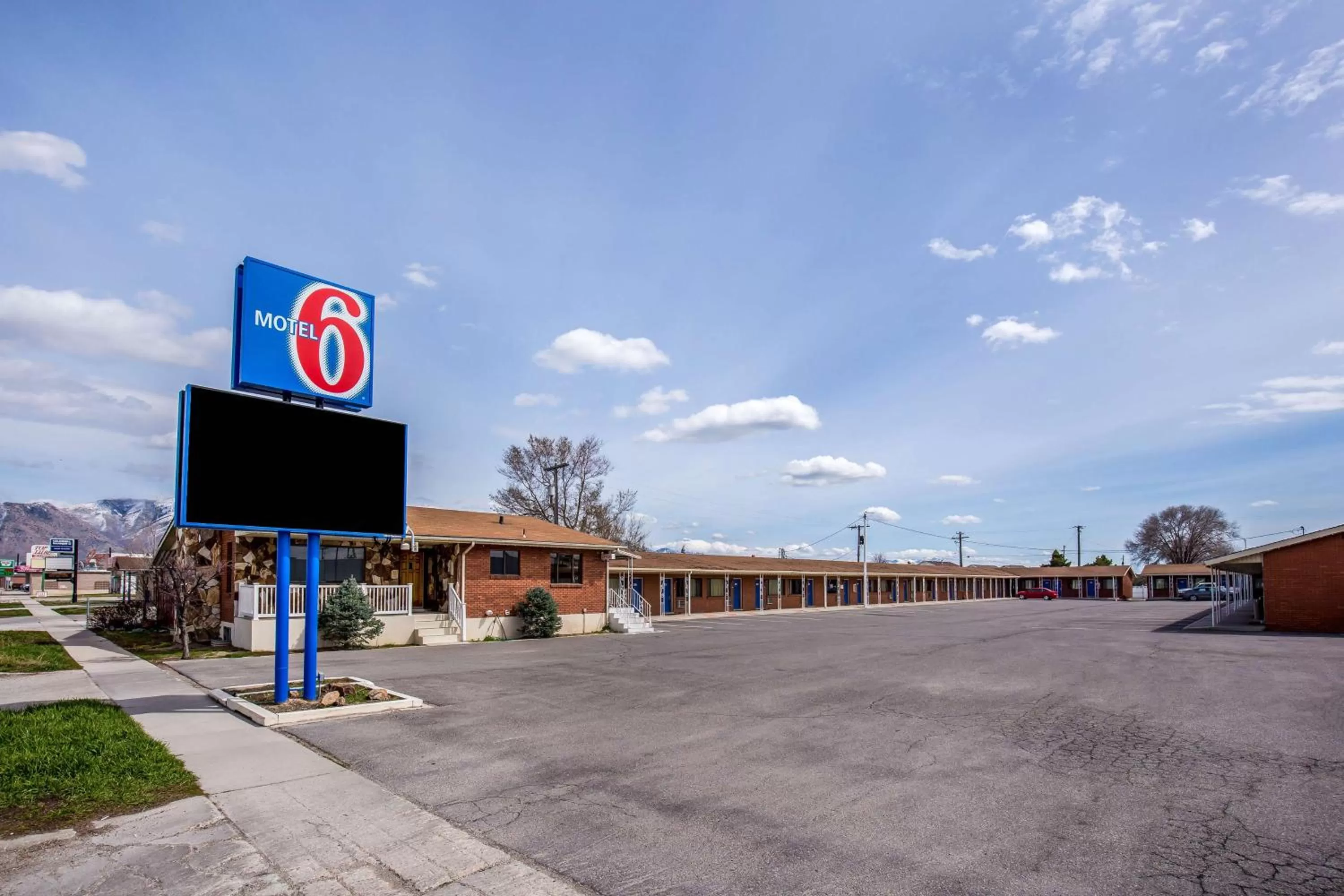 Property building in Motel 6 Tremonton, Utah