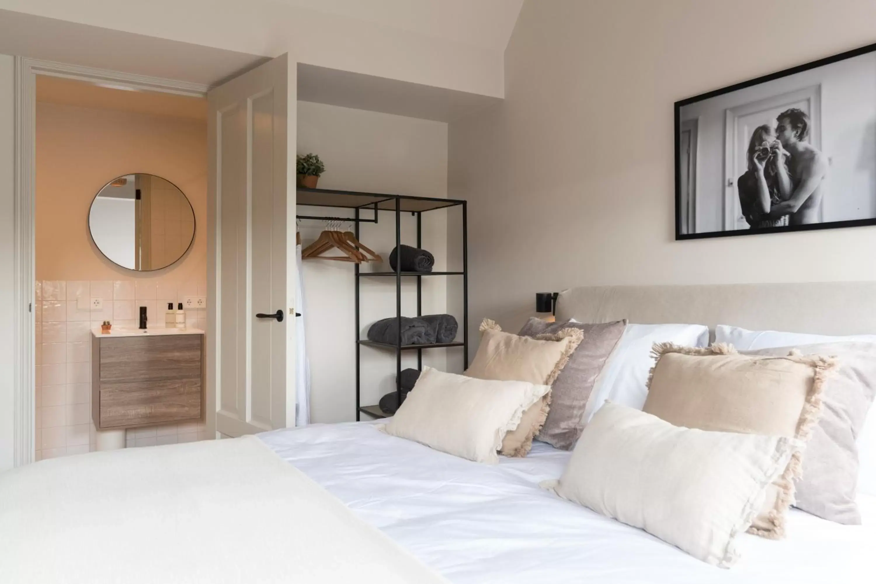 Deluxe King Room in Empire suites garden view Deluxe King Room in Empire suites garden view