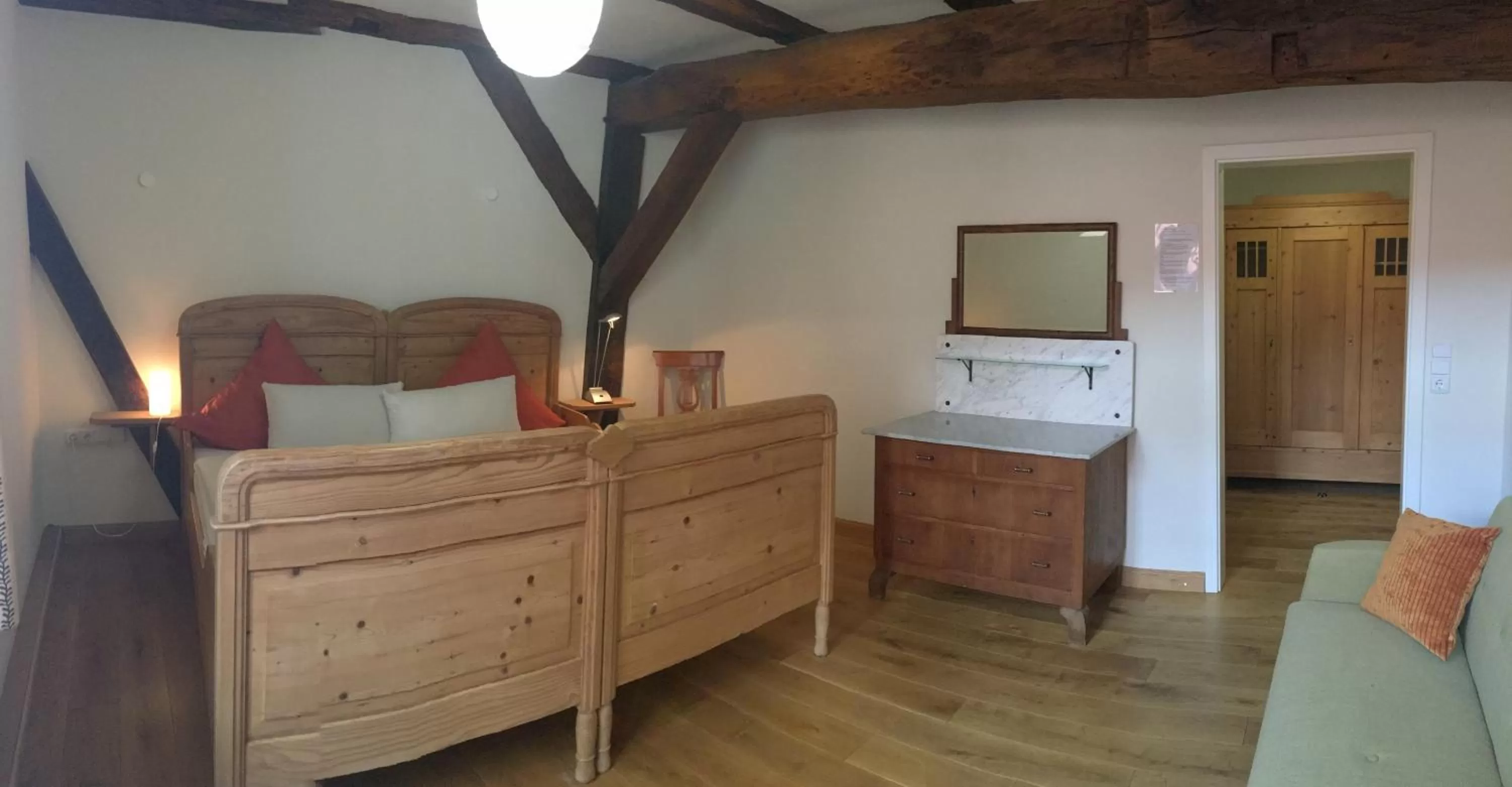 Photo of the whole room, Bed in Fachwerk-Hotel Eisenbart