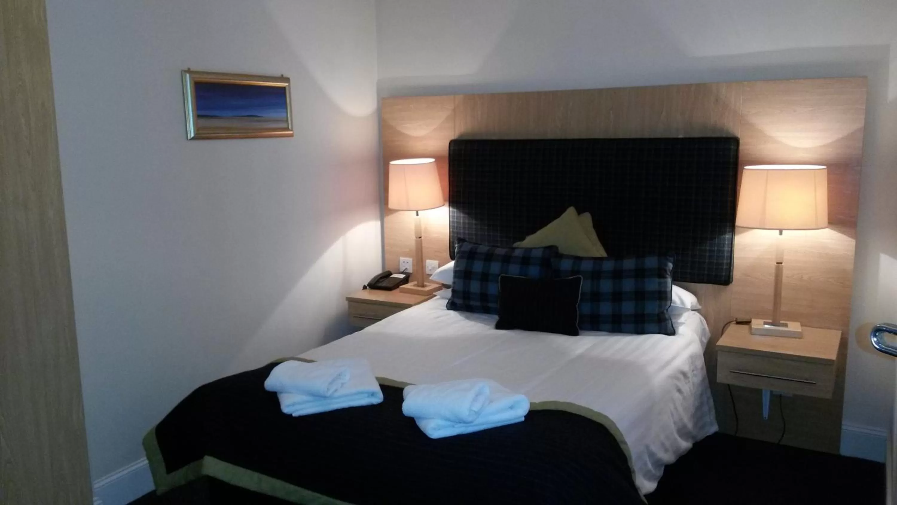 Bedroom, Bed in Northern Hotel