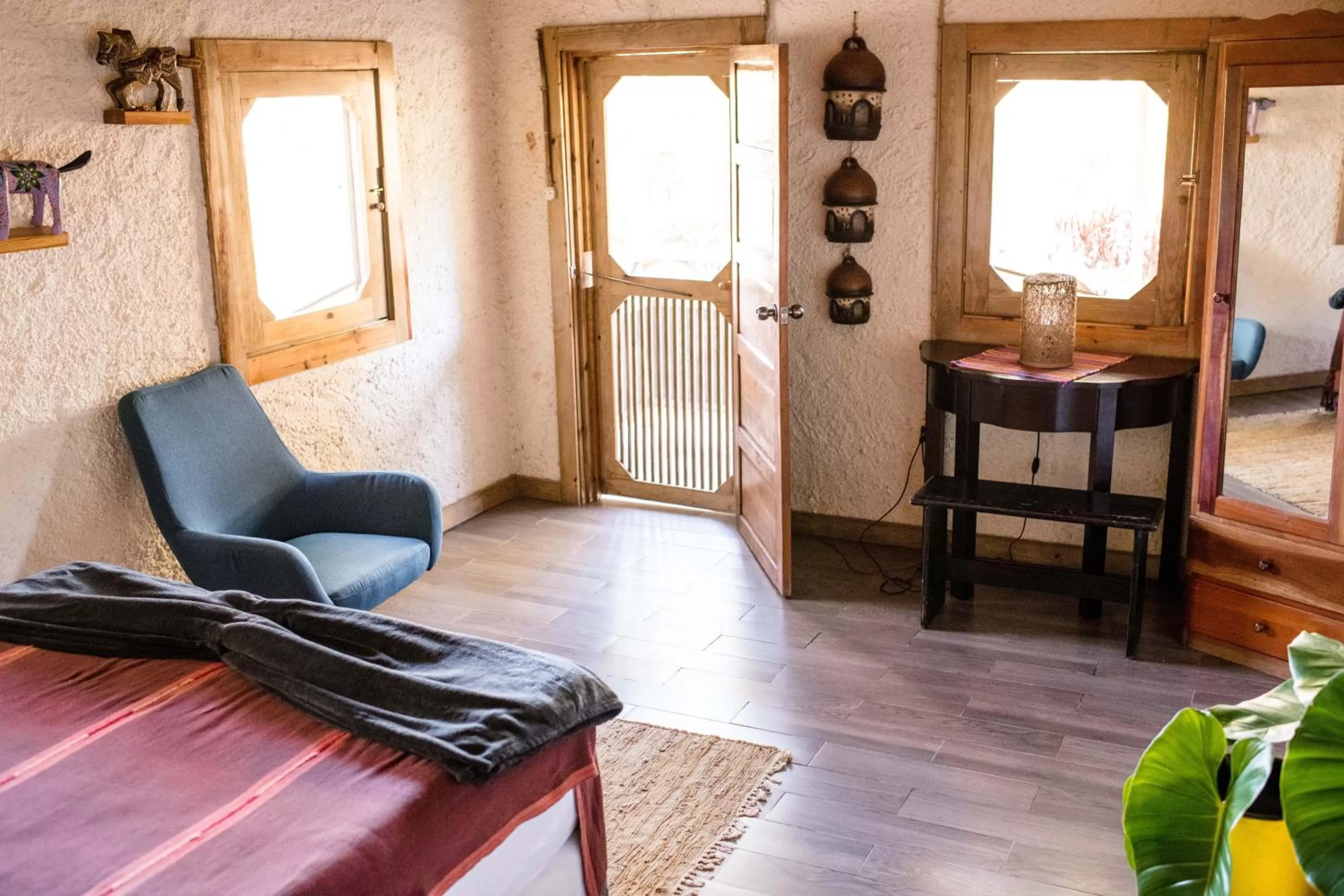 Bedroom, Seating Area in Pine Ridge Lodge