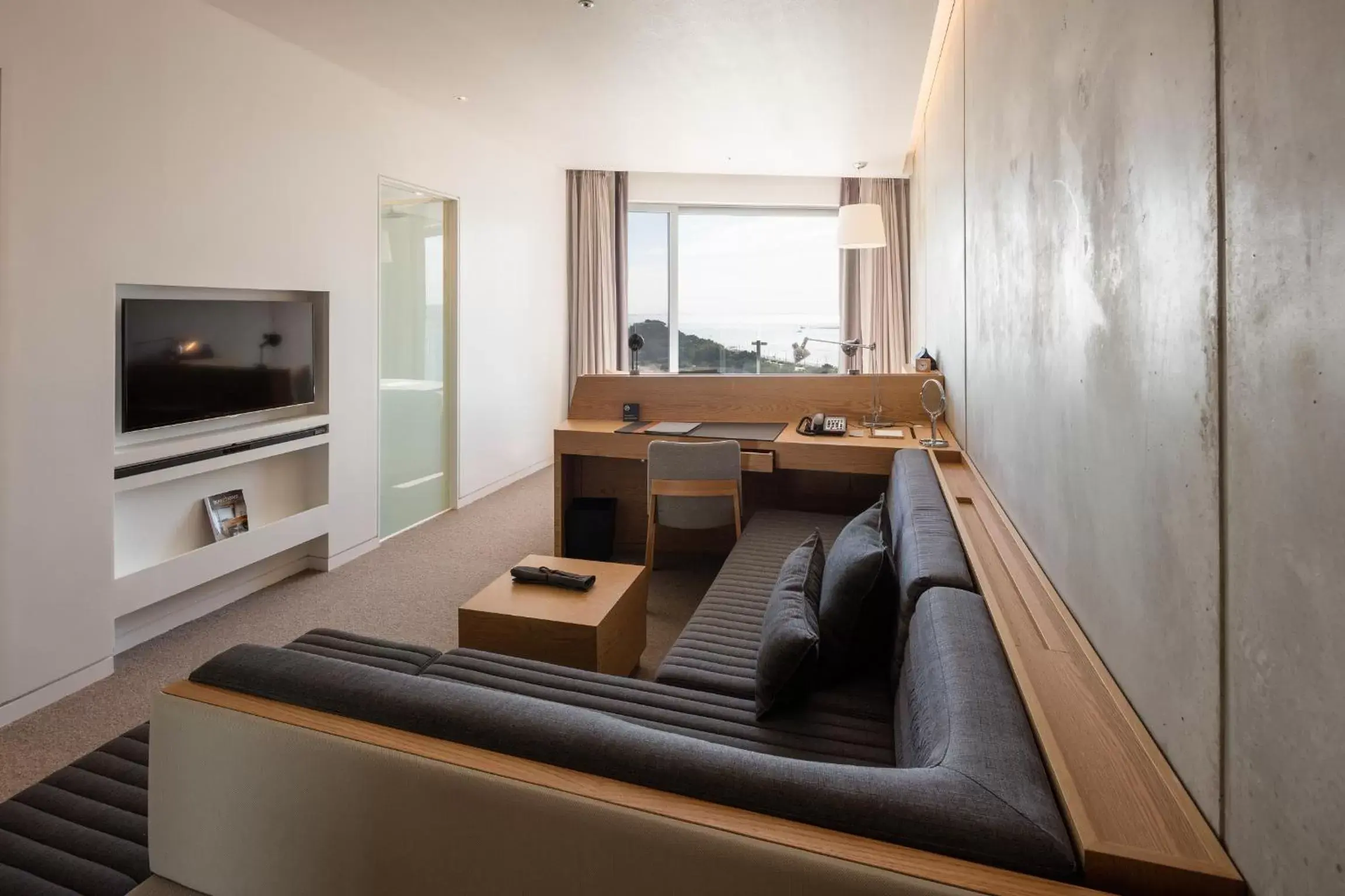 Deluxe Double Room with Sea View in Nest Hotel Incheon Deluxe Double Room with Sea View in Nest Hotel Incheon