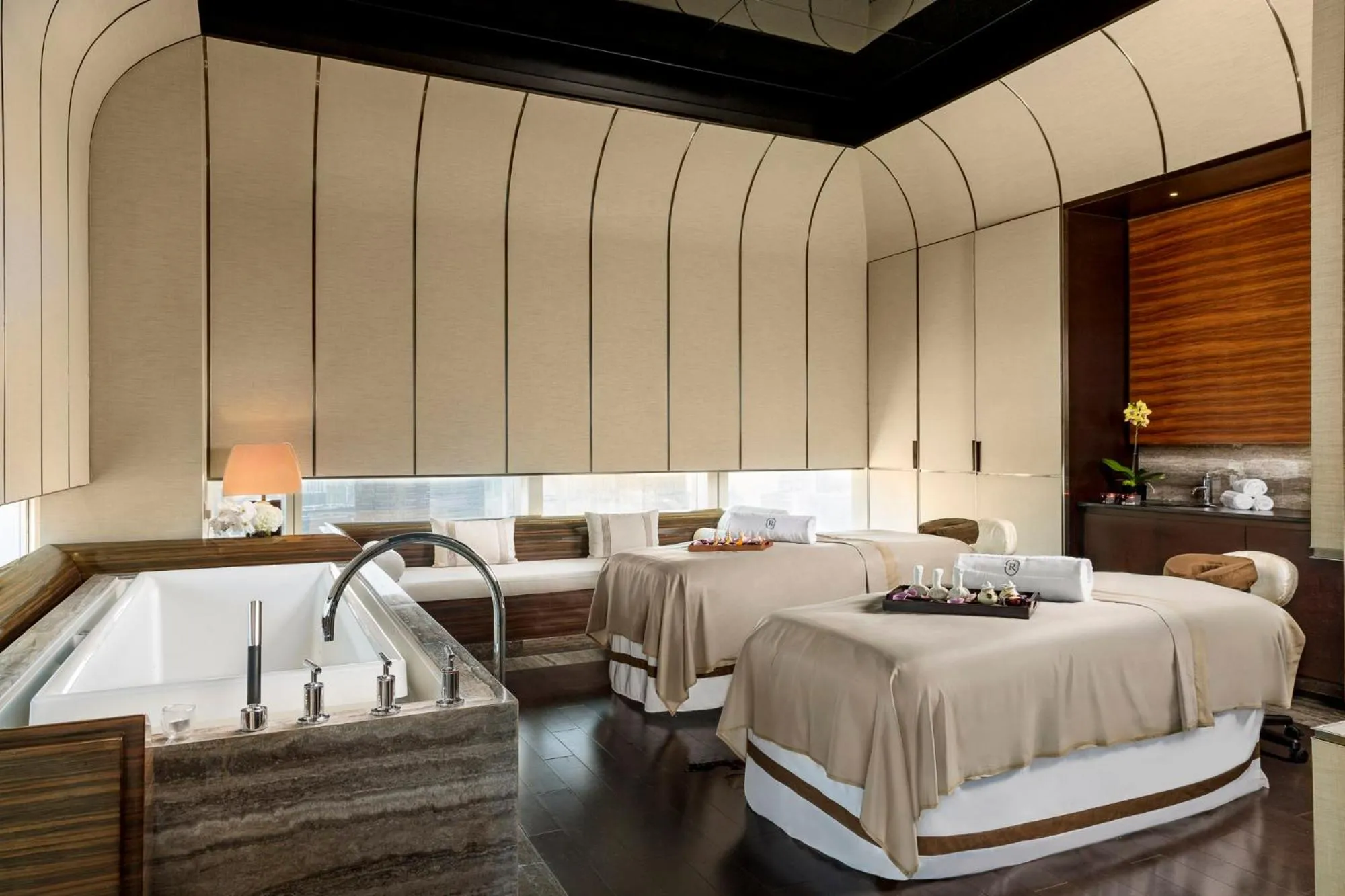 Spa and wellness centre/facilities, Bed in Regent Shanghai Pudong