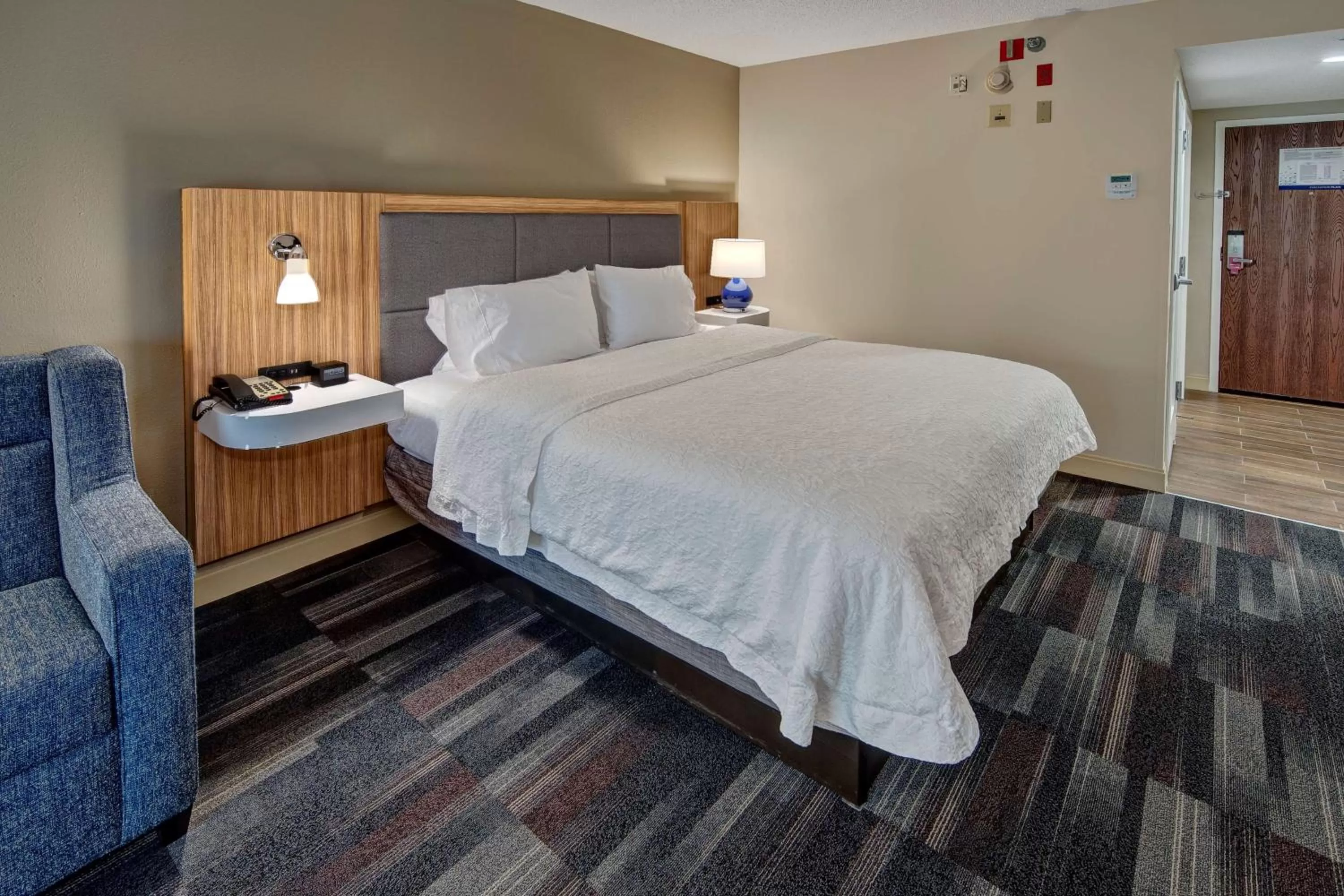 Bedroom, Bed in Hampton Inn Dumfries/Quantico