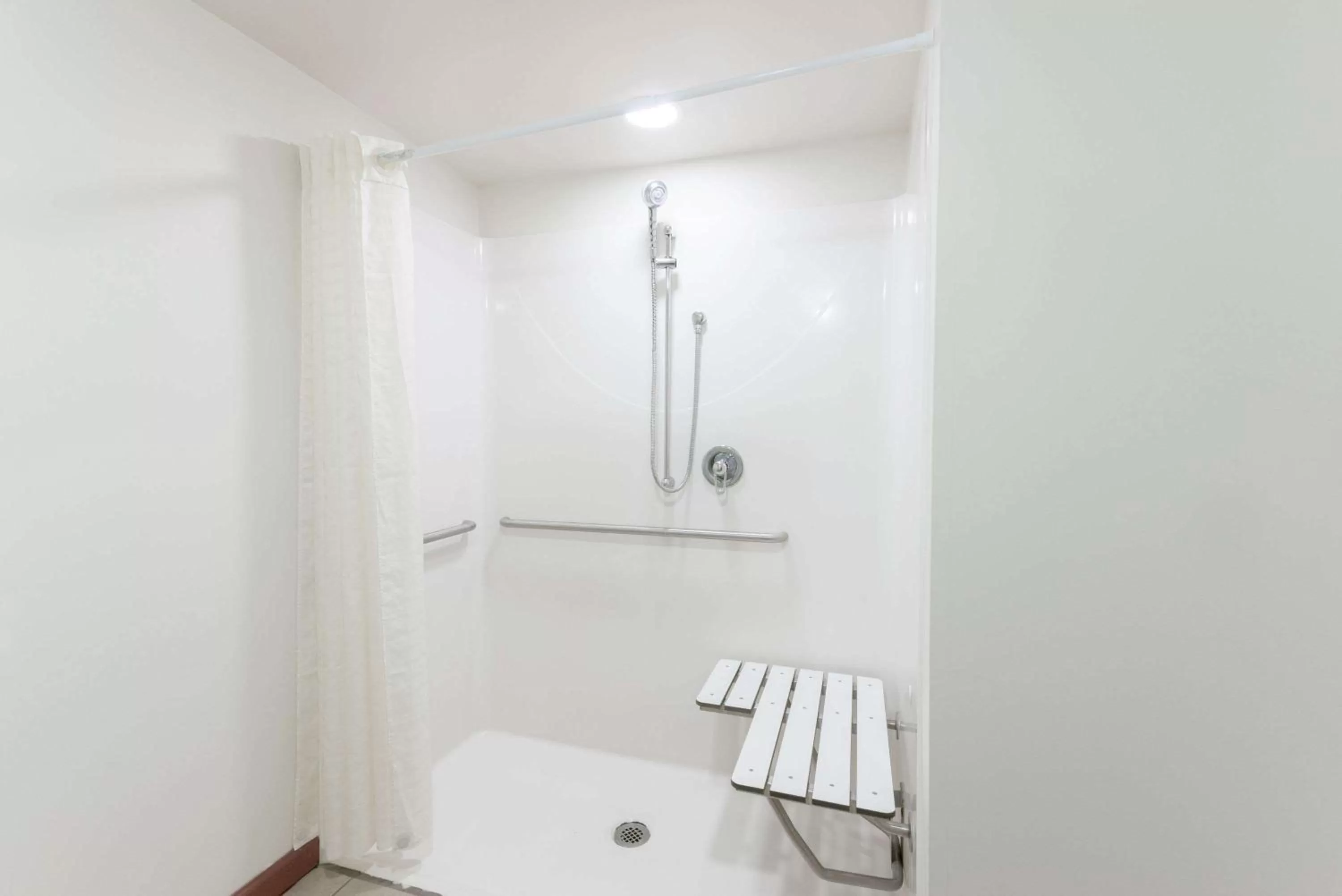 Bathroom in Super 8 by Wyndham Beaver Falls