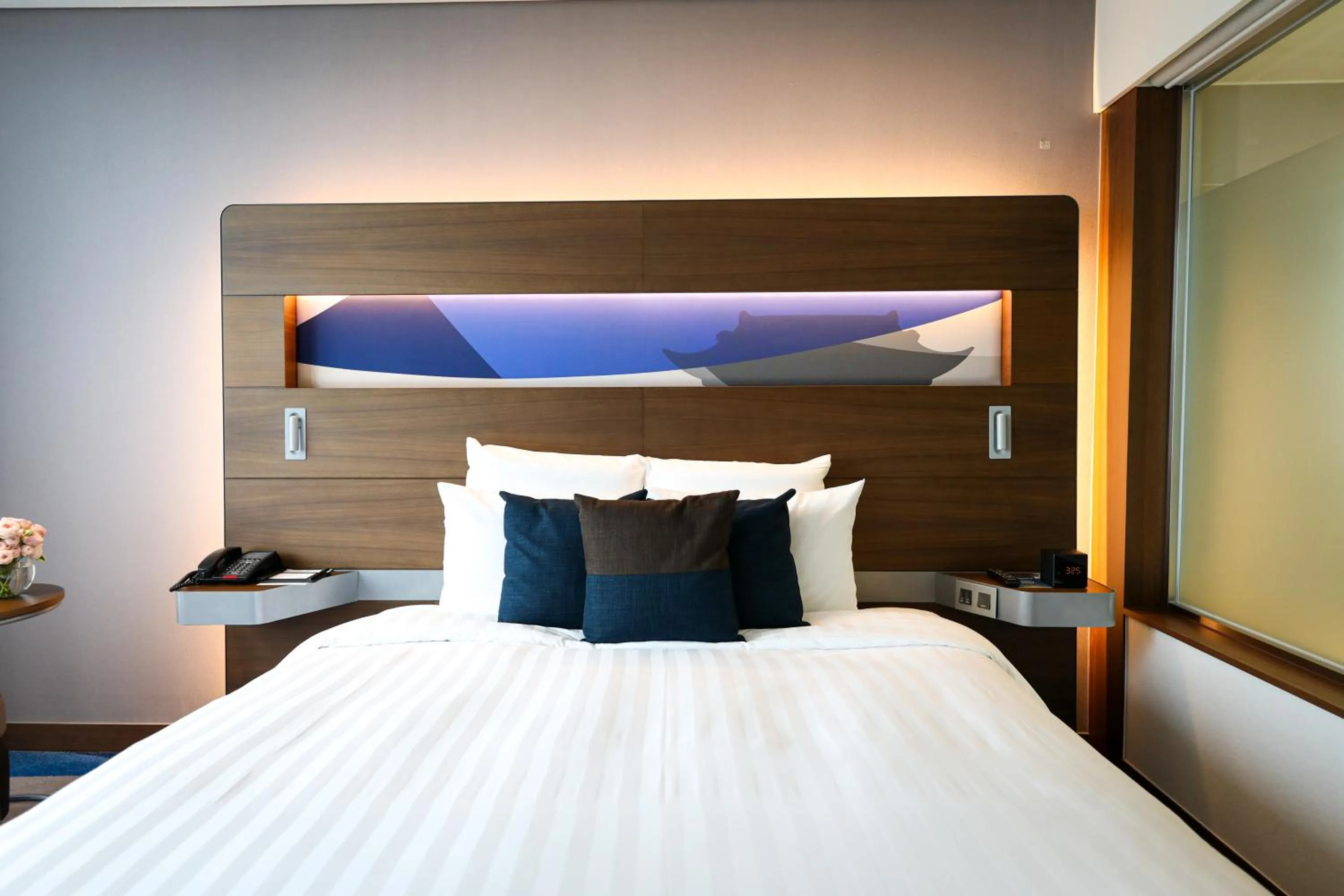 Bed in Novotel Ambassador Suwon