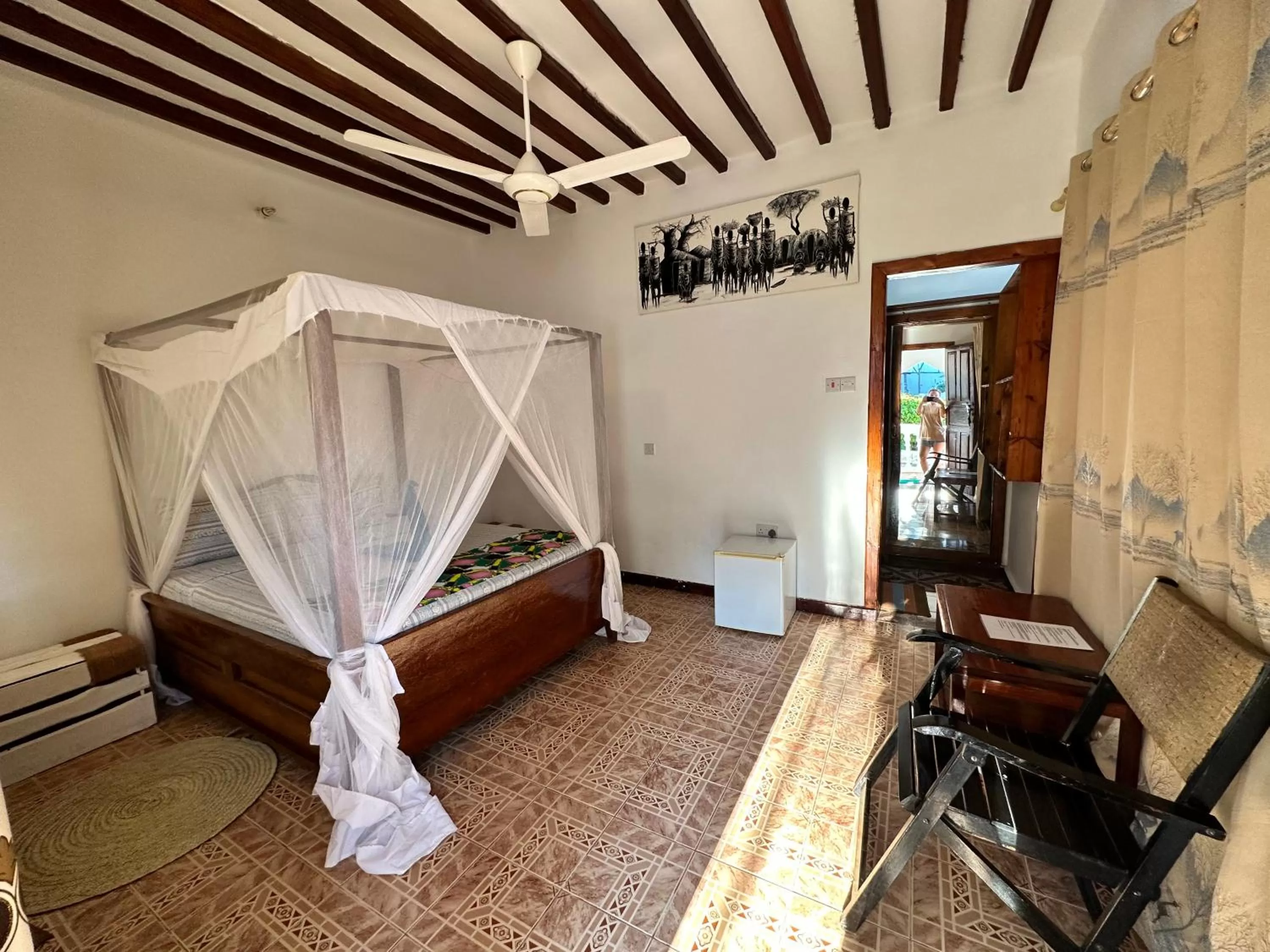 Living room, Bed in Kihori Nungwi