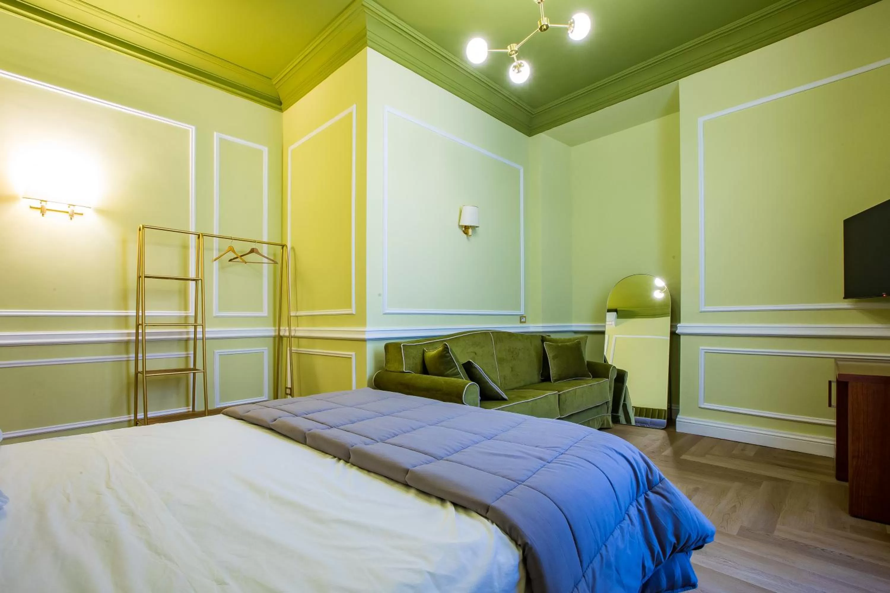 Bed in Hold Rome - Luxury Suites