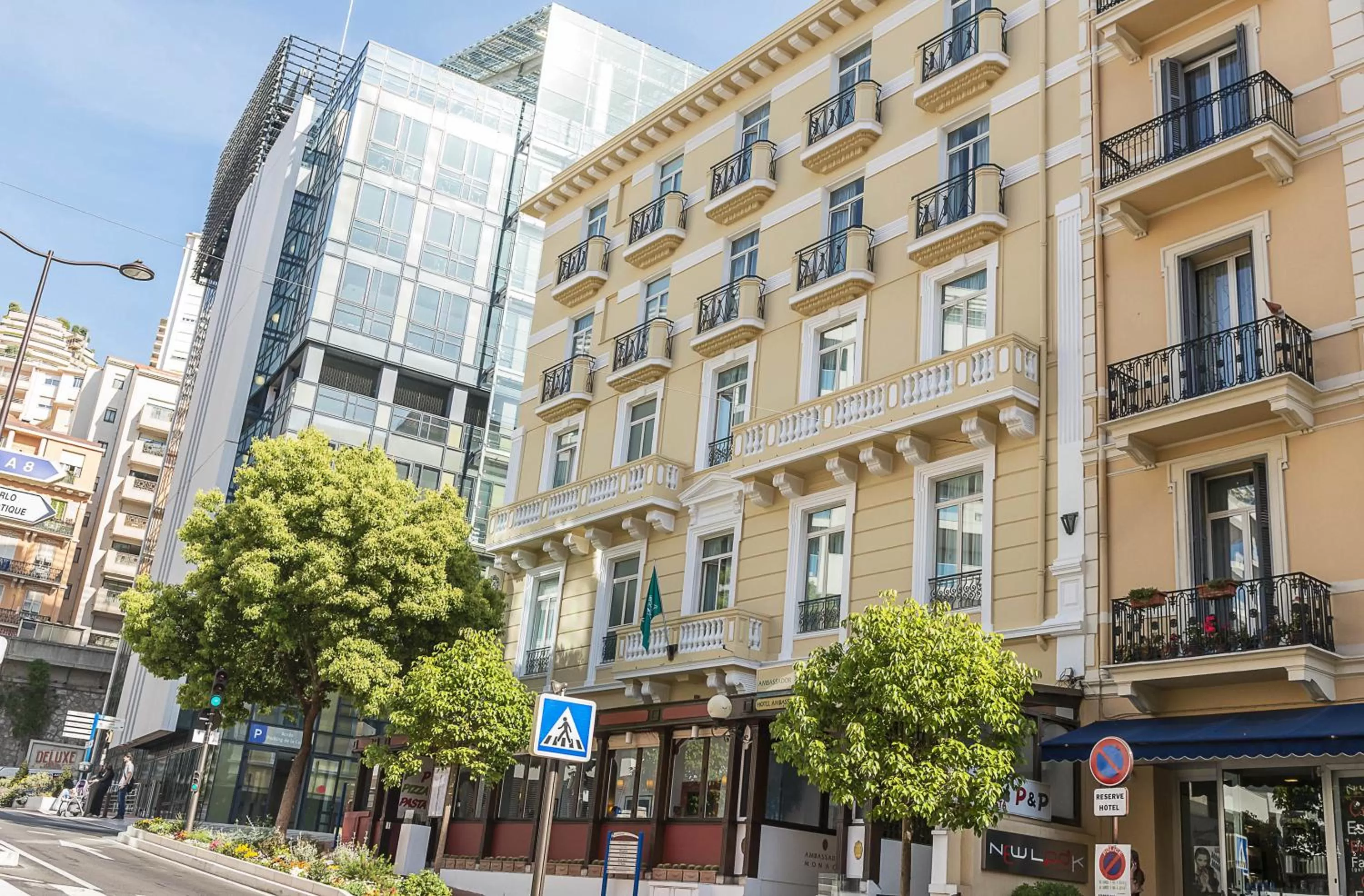 Facade/entrance in Ambassador-Monaco