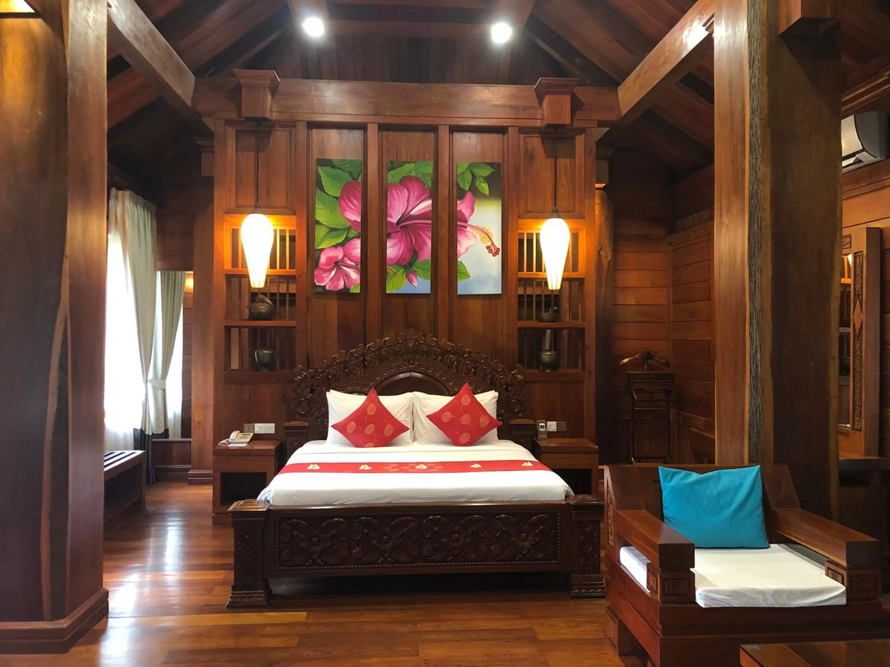 Bed in Try Palace Resort-Kep