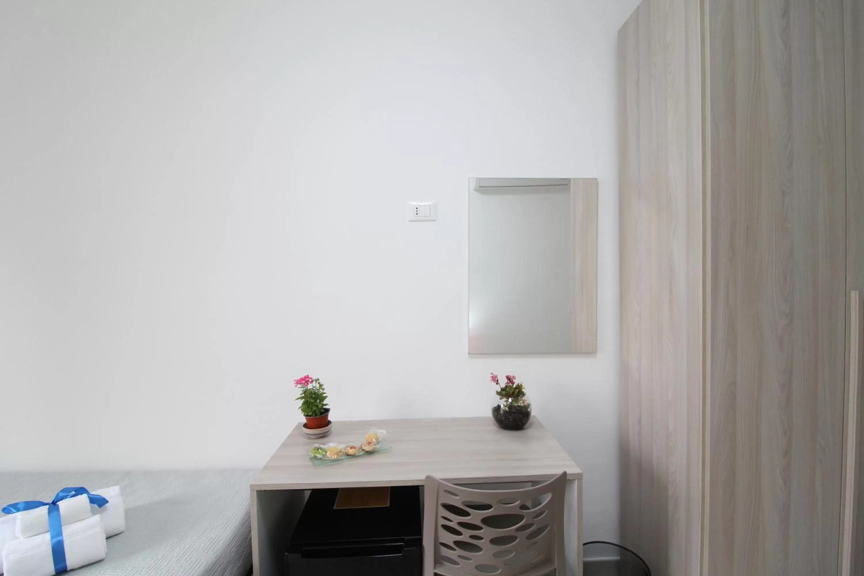 hair dresser, TV/Entertainment Center in BED & BREAKFAST VAL di ERICE