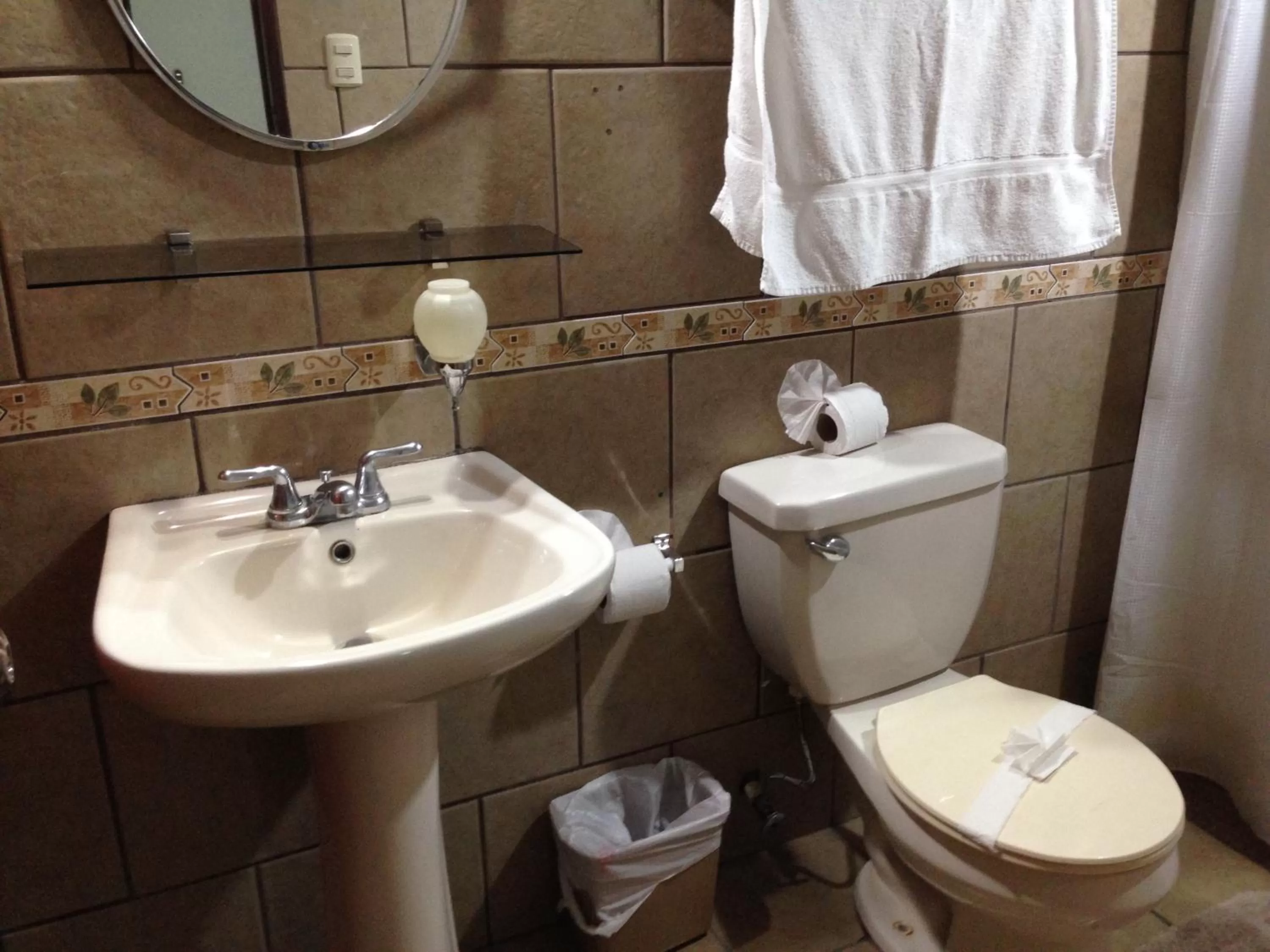 Bathroom in Hotel Mozonte