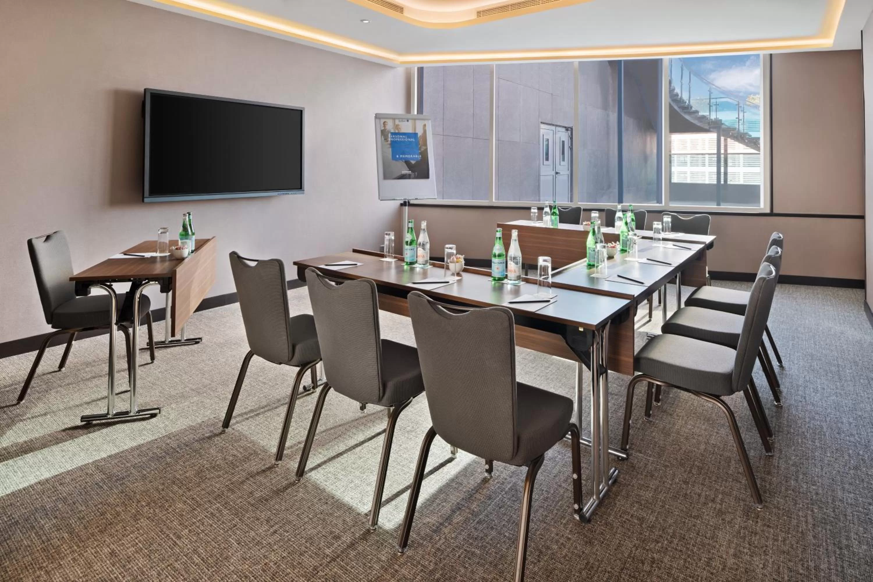 Business facilities in Radisson Blu Hotel, Dubai Canal View