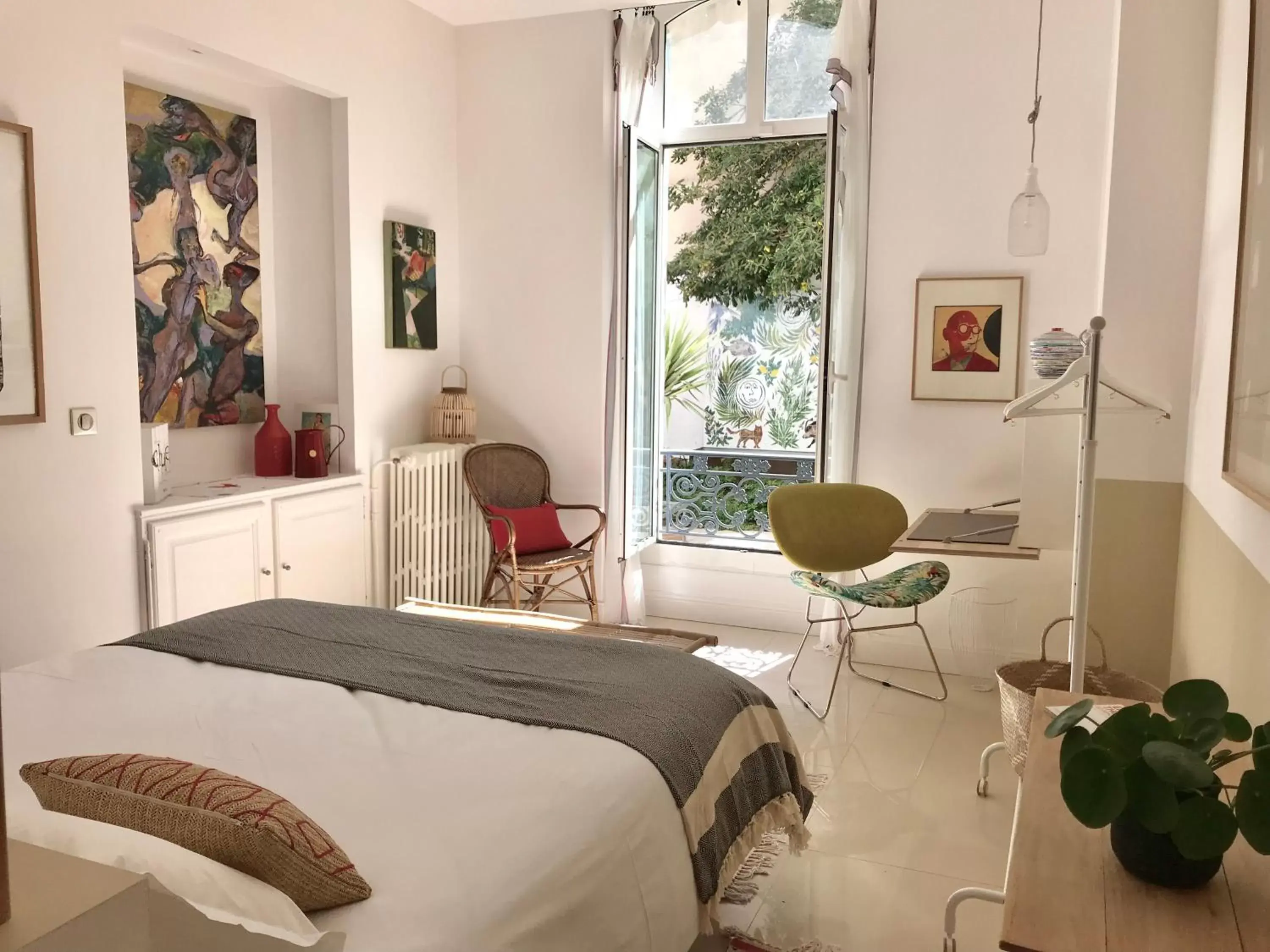 Double Room with Private Bathroom in Chambres d'hôtes CASA MUSA - NICE Double Room with Private Bathroom in Chambres d'hôtes CASA MUSA - NICE