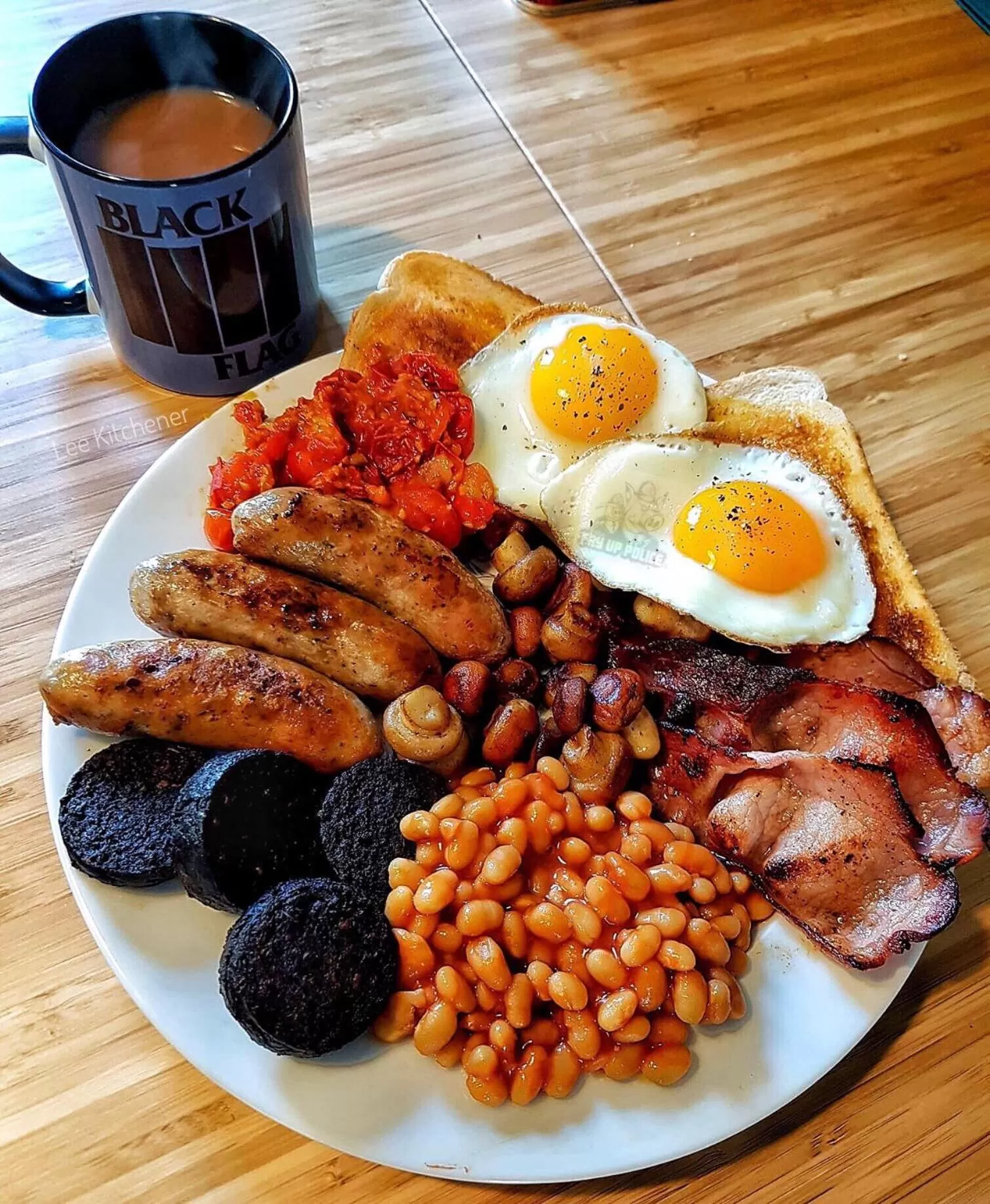 Restaurant/places to eat in The Highwayman Hotel