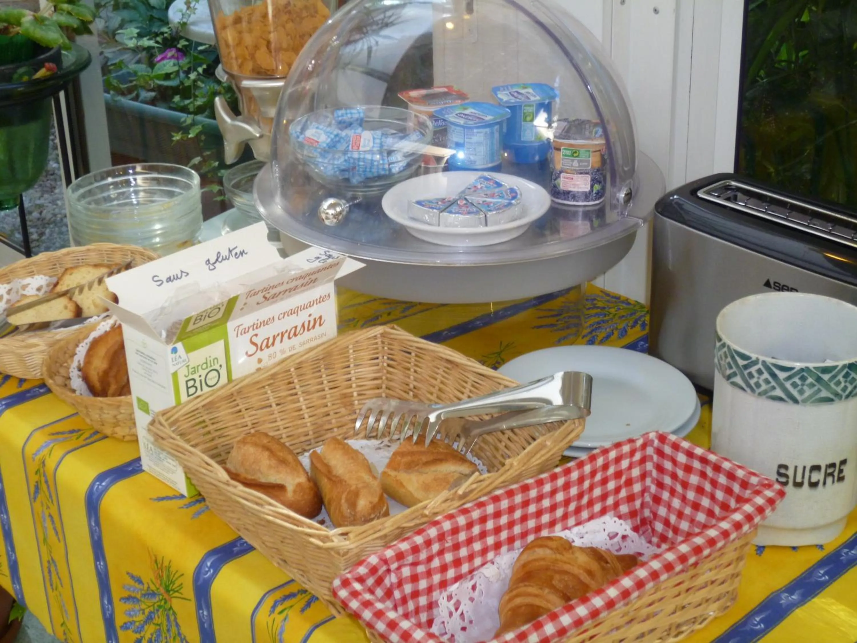 Area and facilities in Hôtel Beauséjour