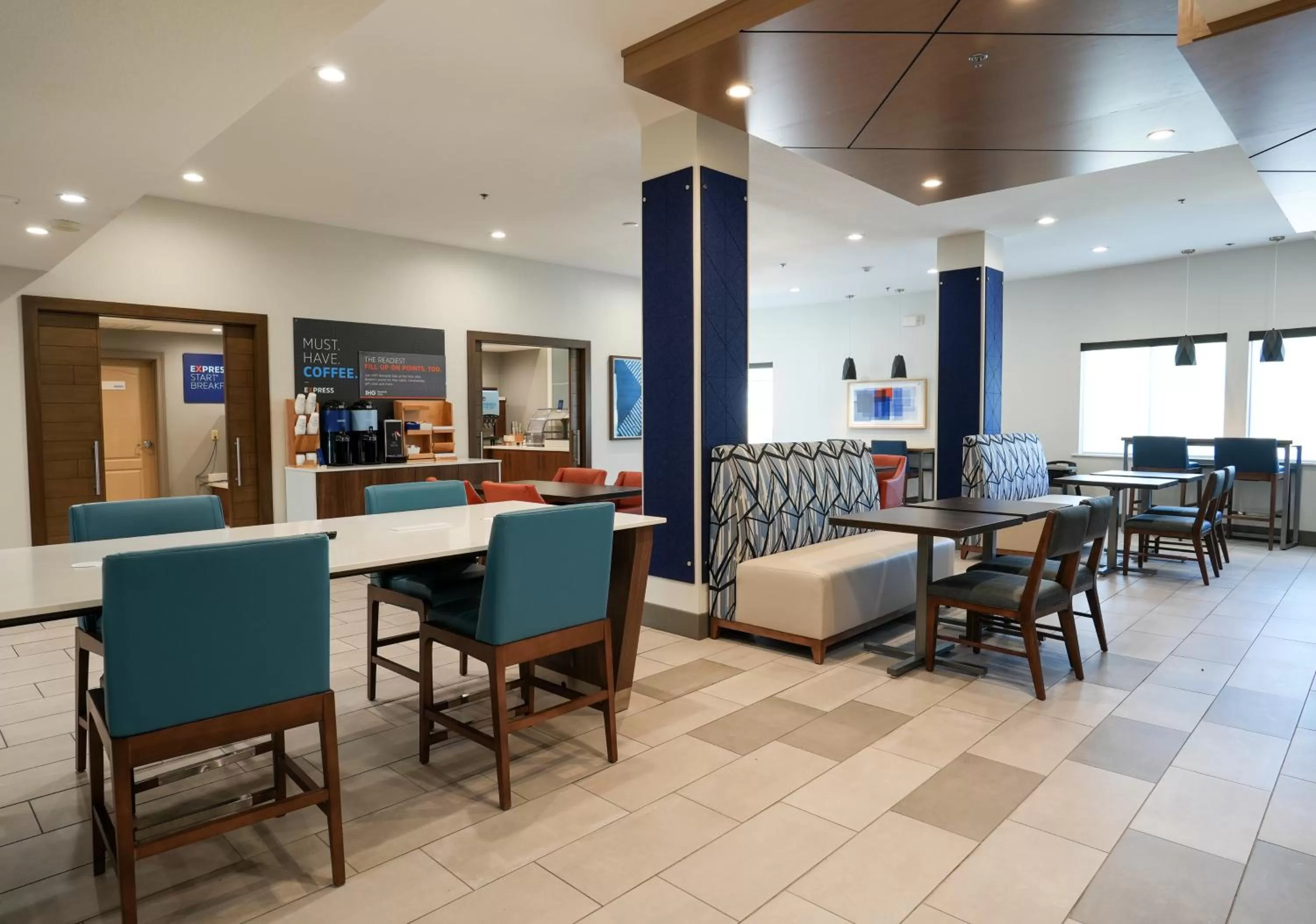 Restaurant/places to eat in Holiday Inn Express Hotel & Suites Cedar Hill by IHG