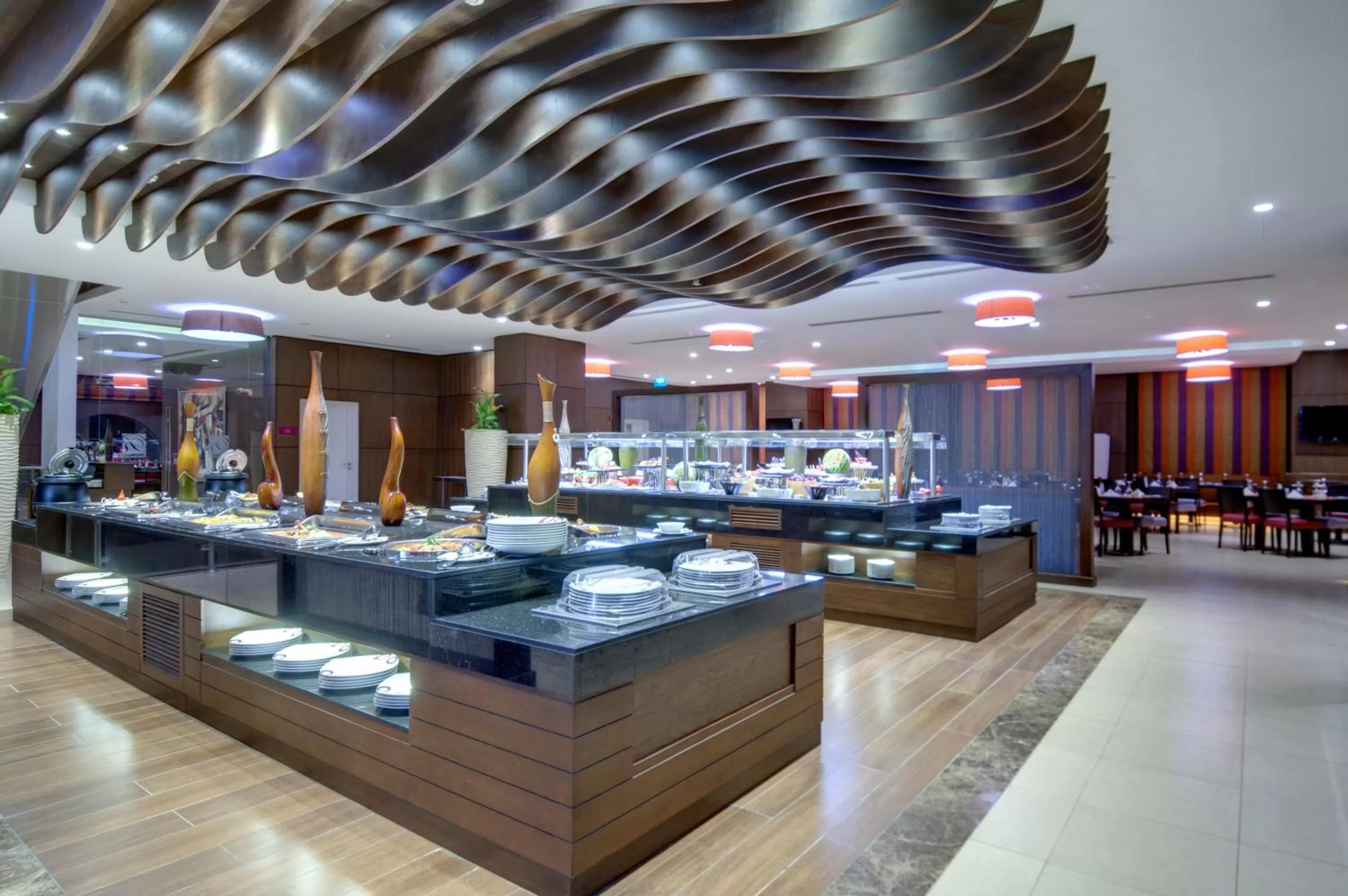 Restaurant/places to eat in Crowne Plaza Madinah by IHG