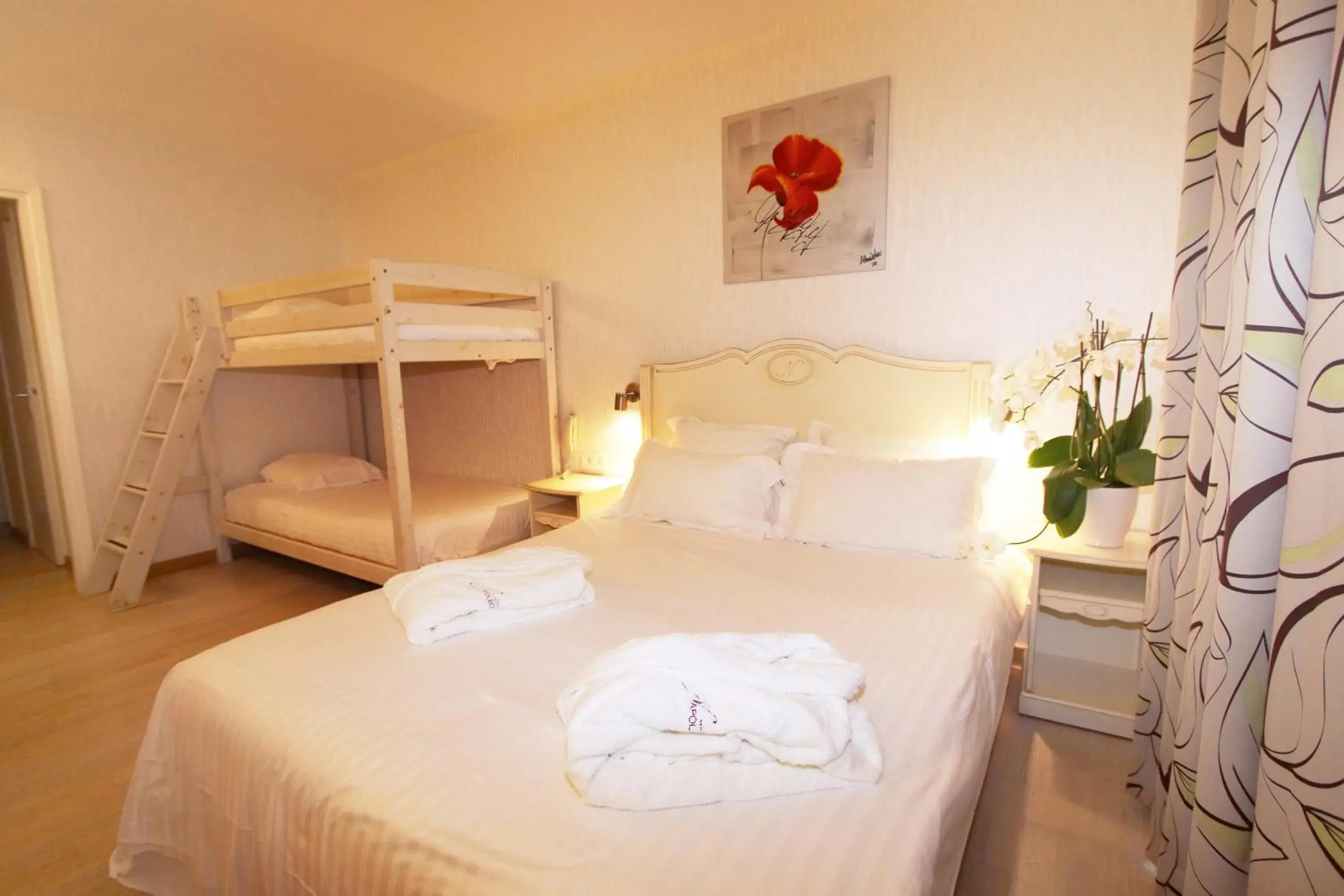 Family Room in Hôtel Napoléon Family Room in Hôtel Napoléon