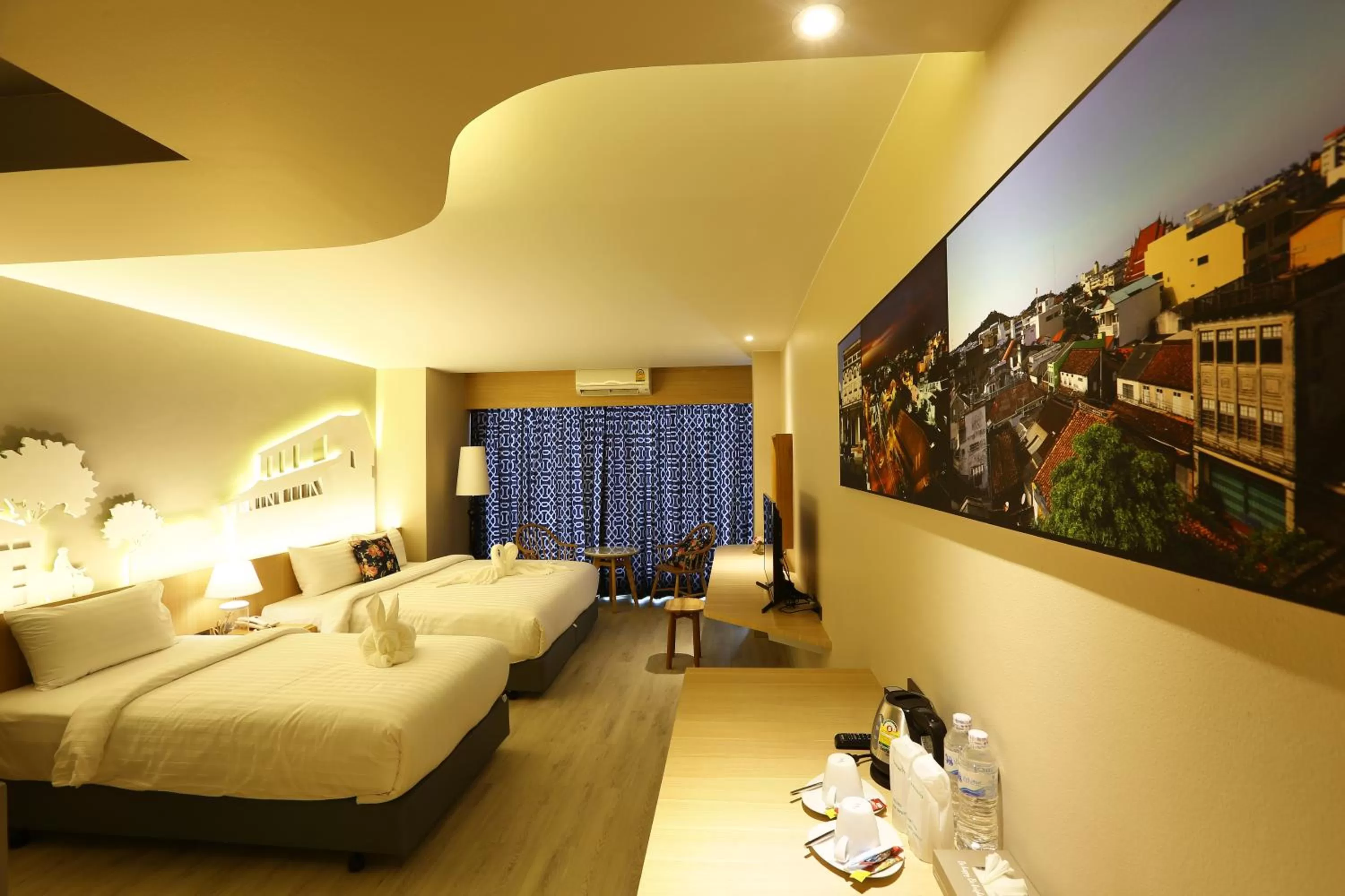Bedroom, Bed in Hatyai Signature Hotel