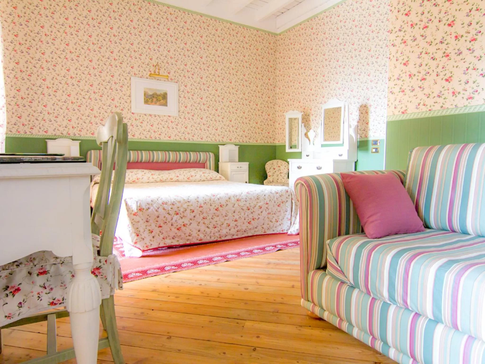 Photo of the whole room, Bed in Hotel Colonne