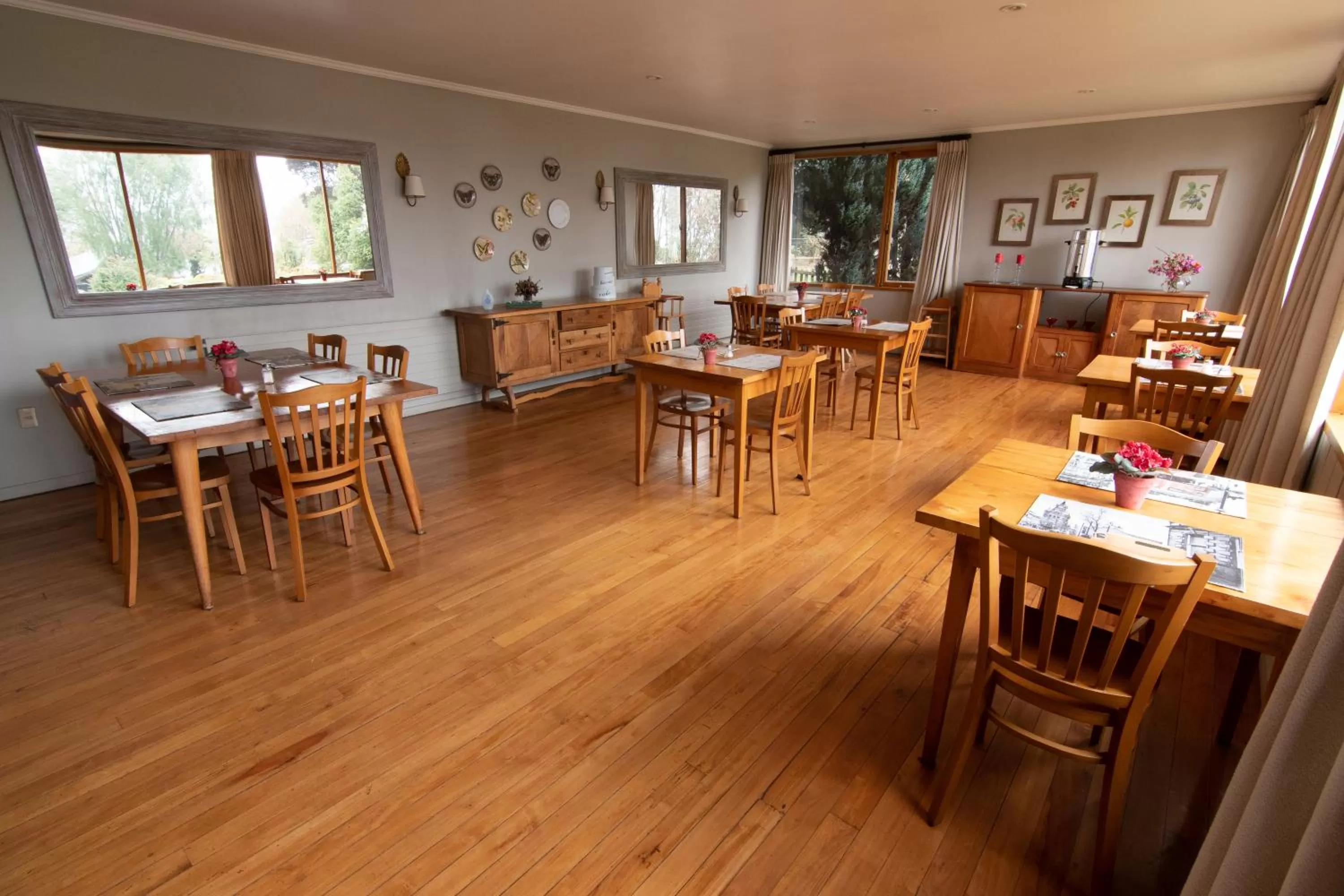 Restaurant/Places to Eat in Hotel El Ciervo