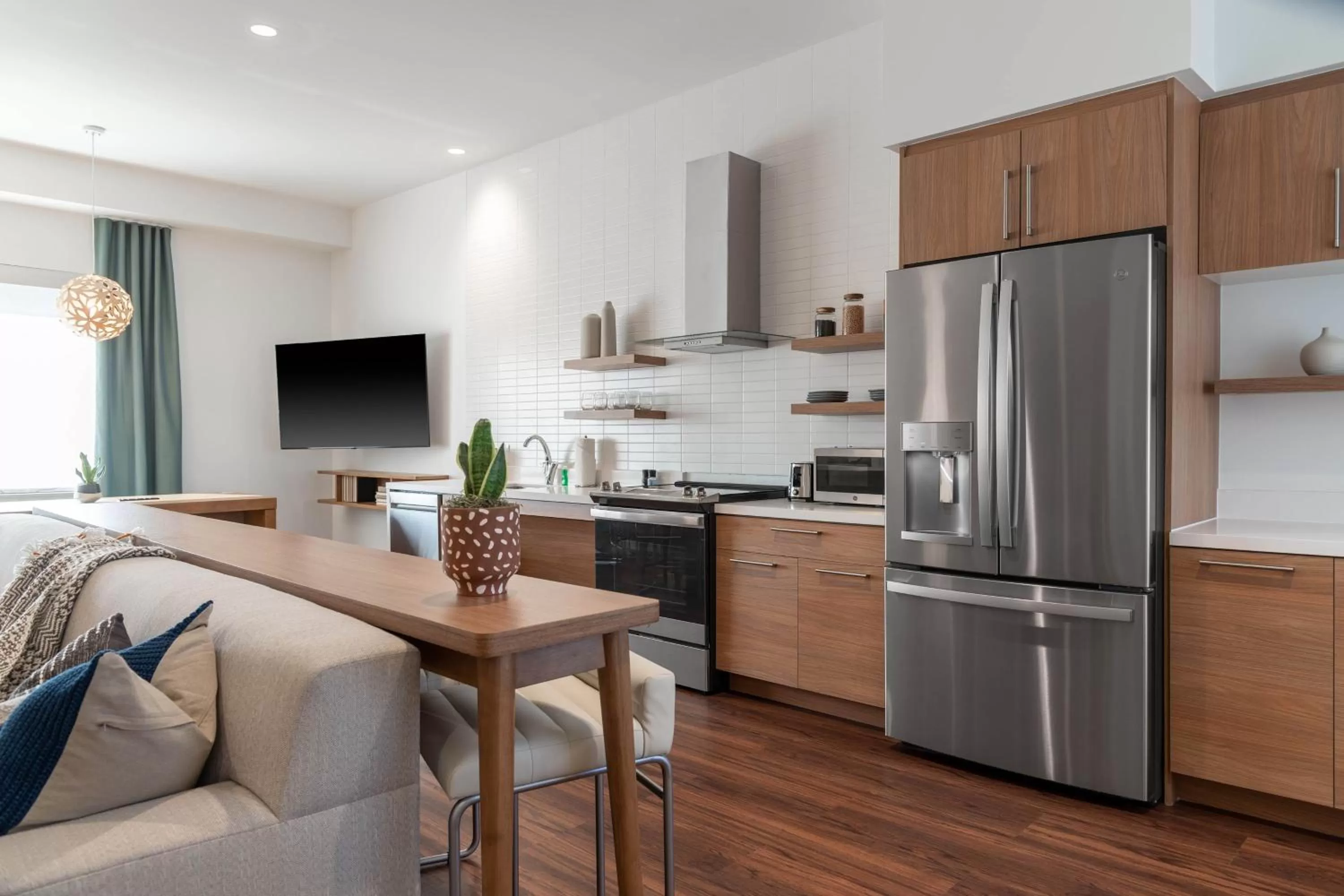 Kitchen or kitchenette in Element Dallas Richardson